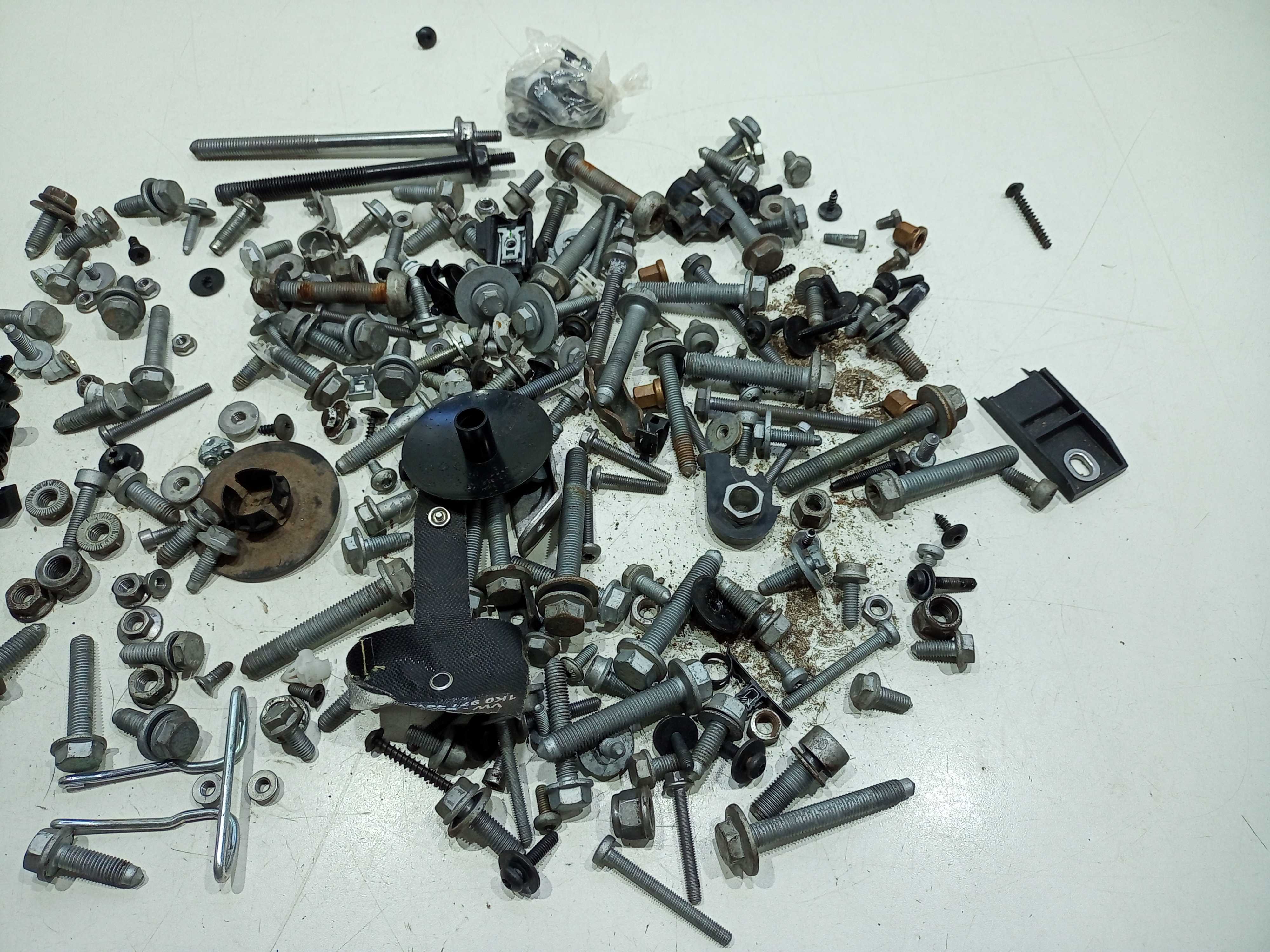 Parafusos Avulsos Motor  Vw T- Cross Tsi 2020 3