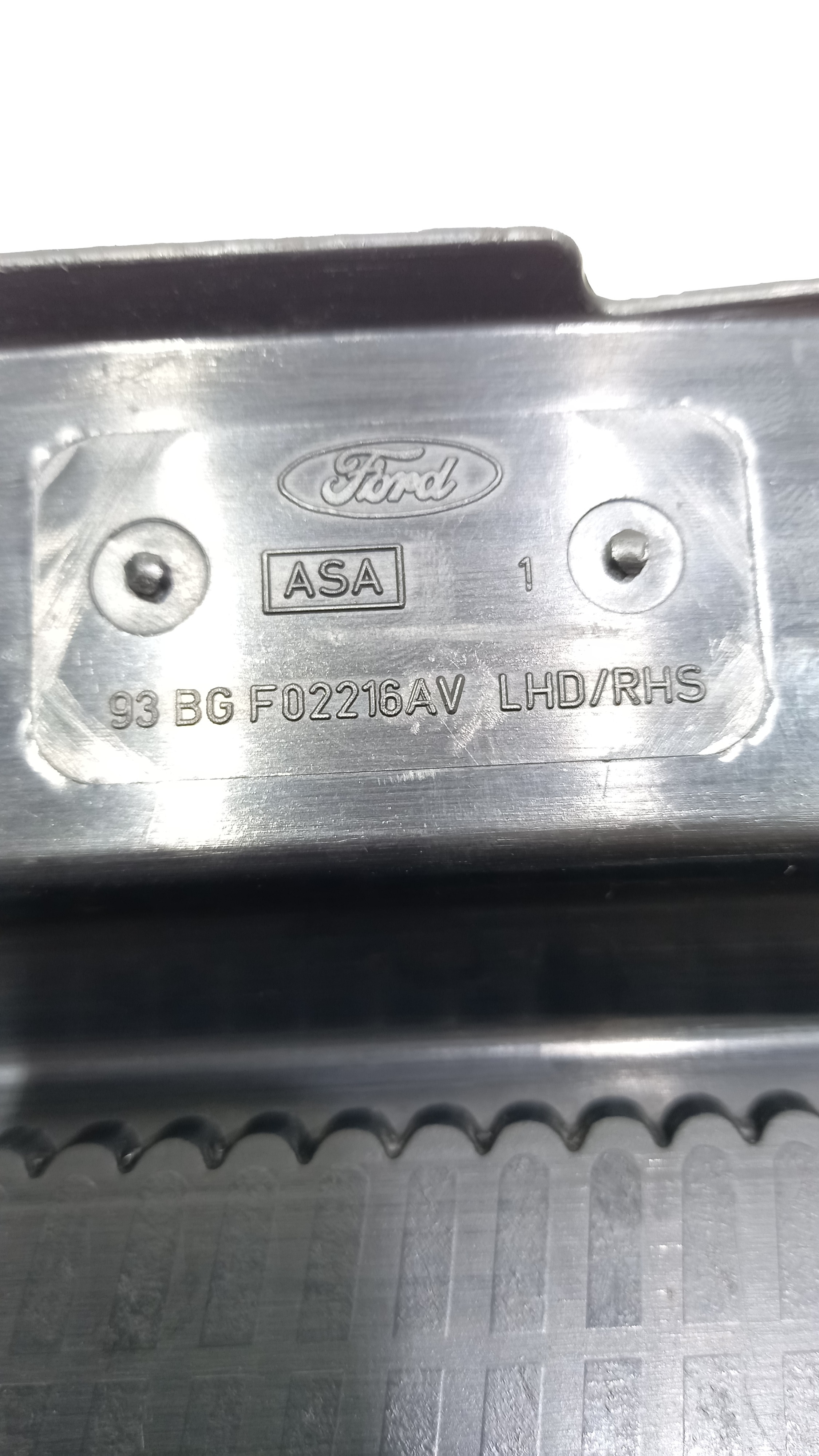Grade Churrasqueira Ford Mondeo Lado Direito 1999 3