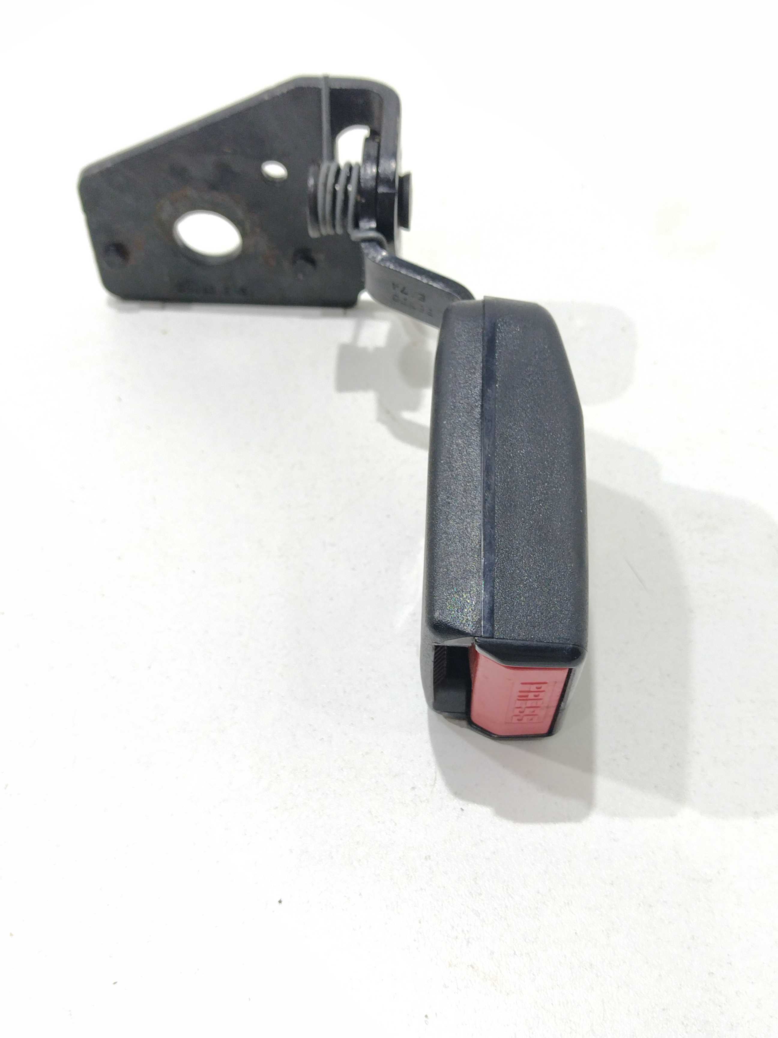 Cinto De Segurança Fêmea Tras Esq Peugeot 307 2004 Orig 2