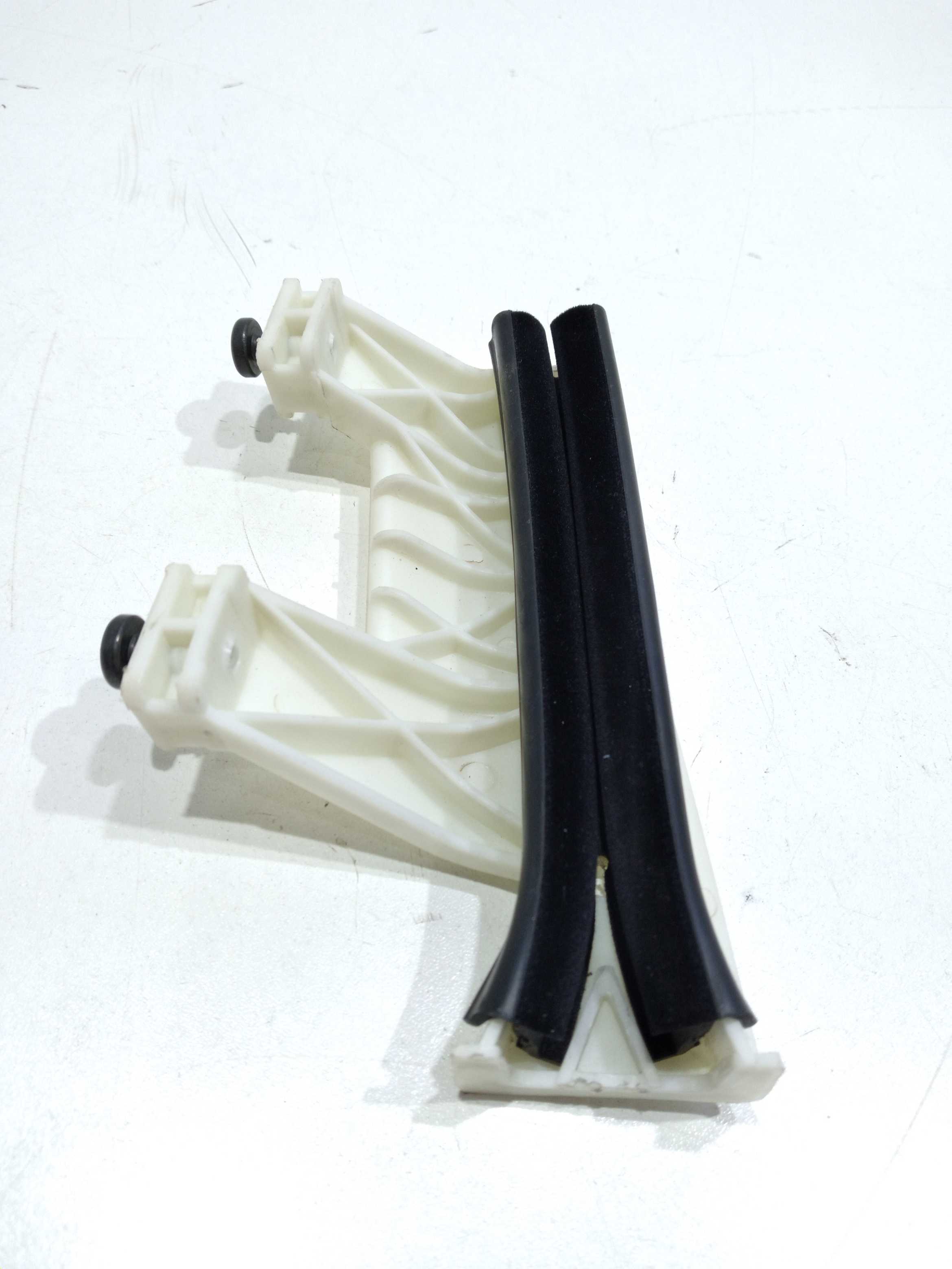 Guia Do Vidro Porta Dianteira Direita Citroën C3 Glx 2011 3