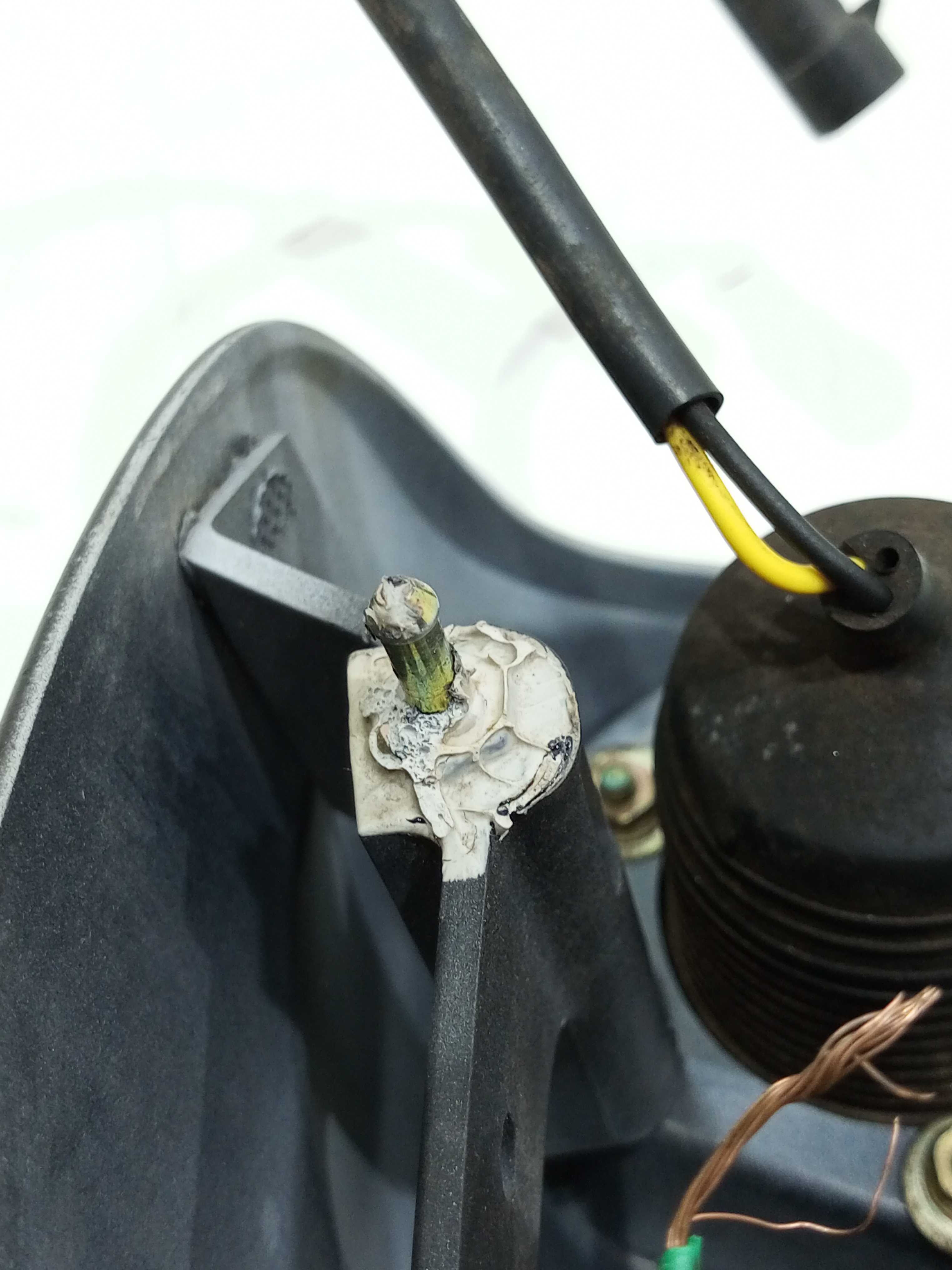 Lanterna Lado Direito Mitsubishi Pajero Tr4 2007 Detalhes 6