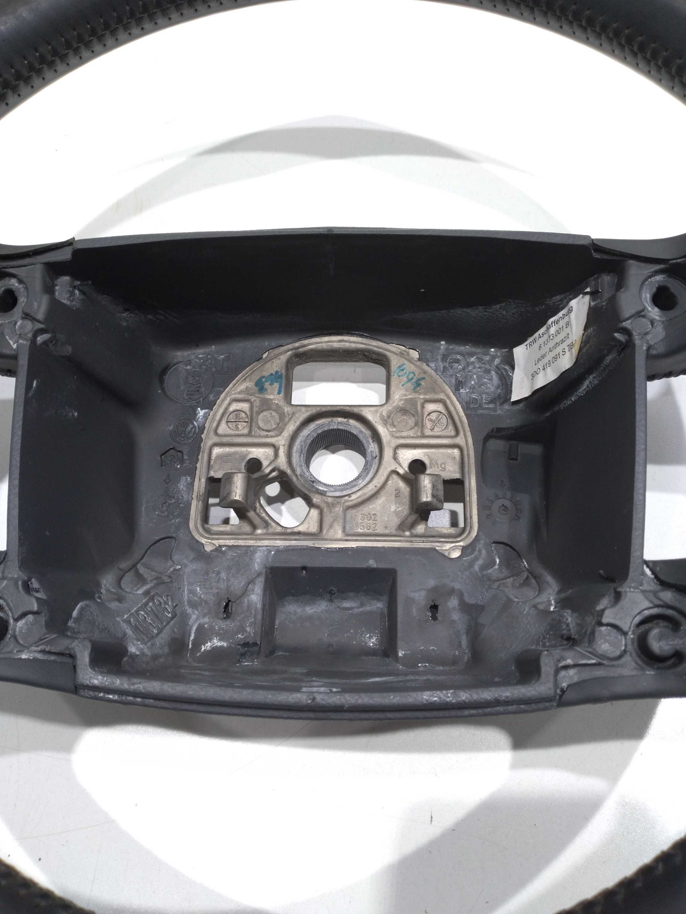 Volante Motorista Vw Touareg 4.2 V8 2005 Detalhe 2