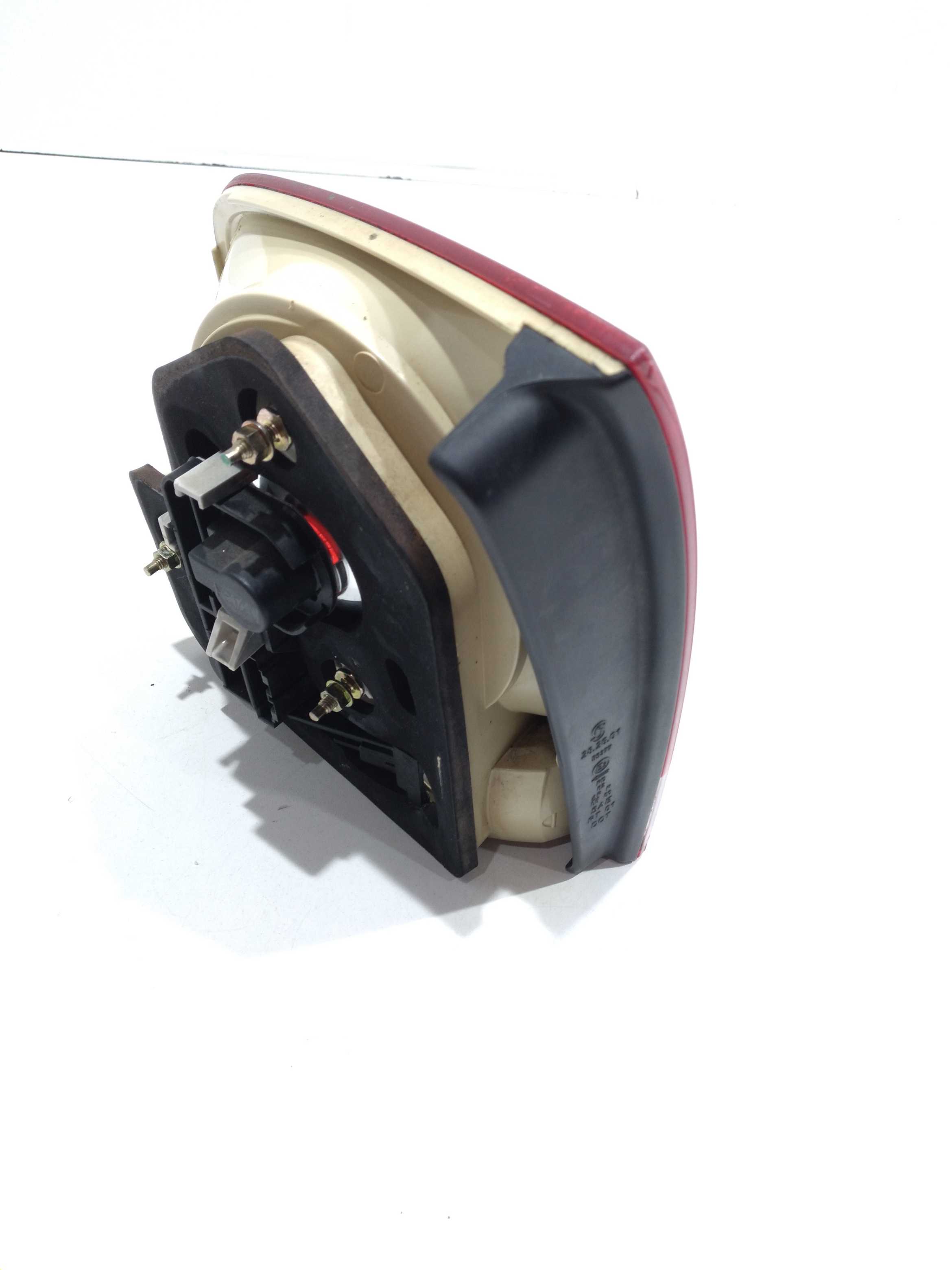 Lanterna Da Tampa Traseira Lado Esq. Vw Touareg 4.2 V8 2005 7