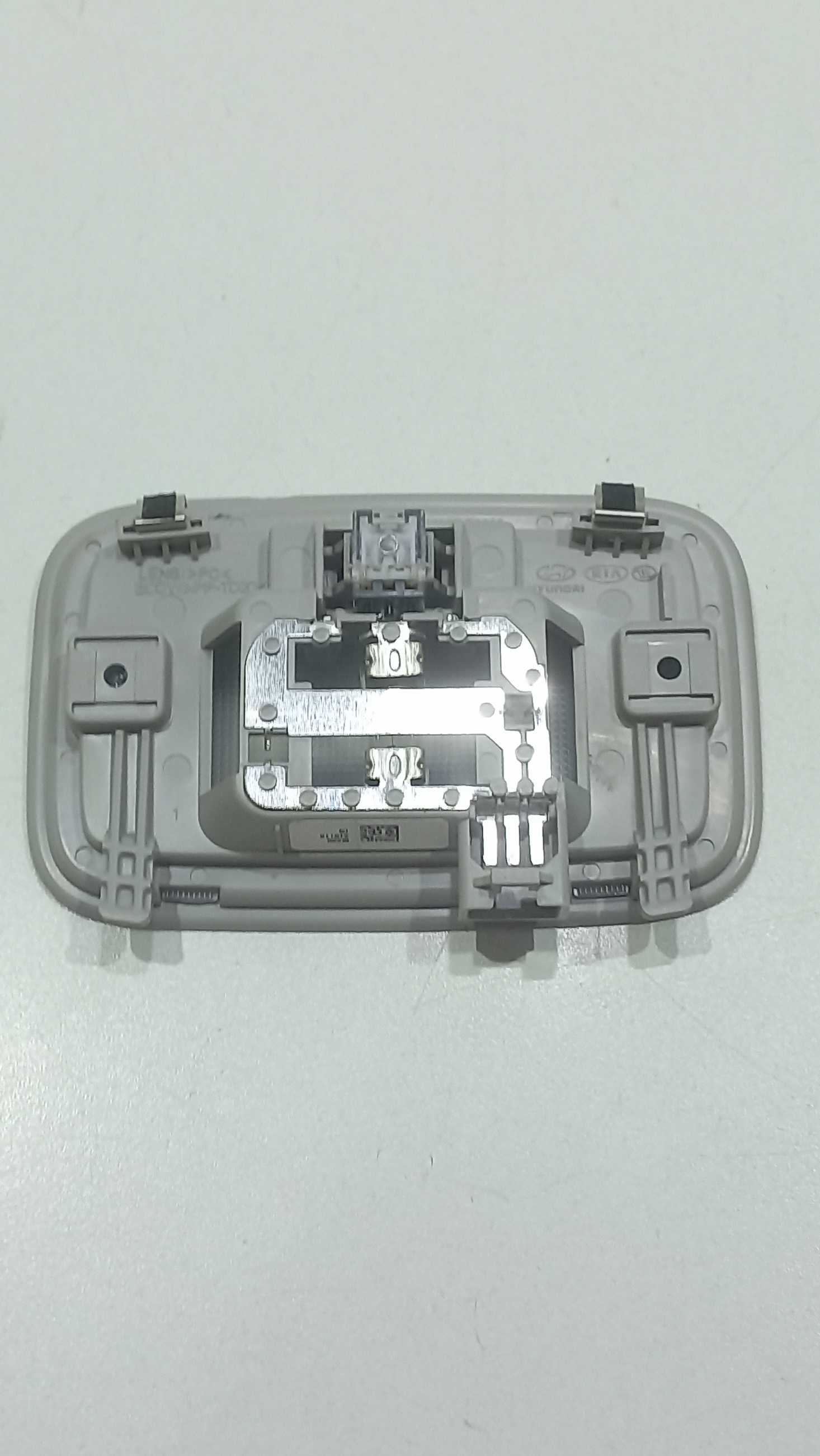 Luz De Teto Central Hyundai Hb20s Evolution 1.0 12v 2022 2