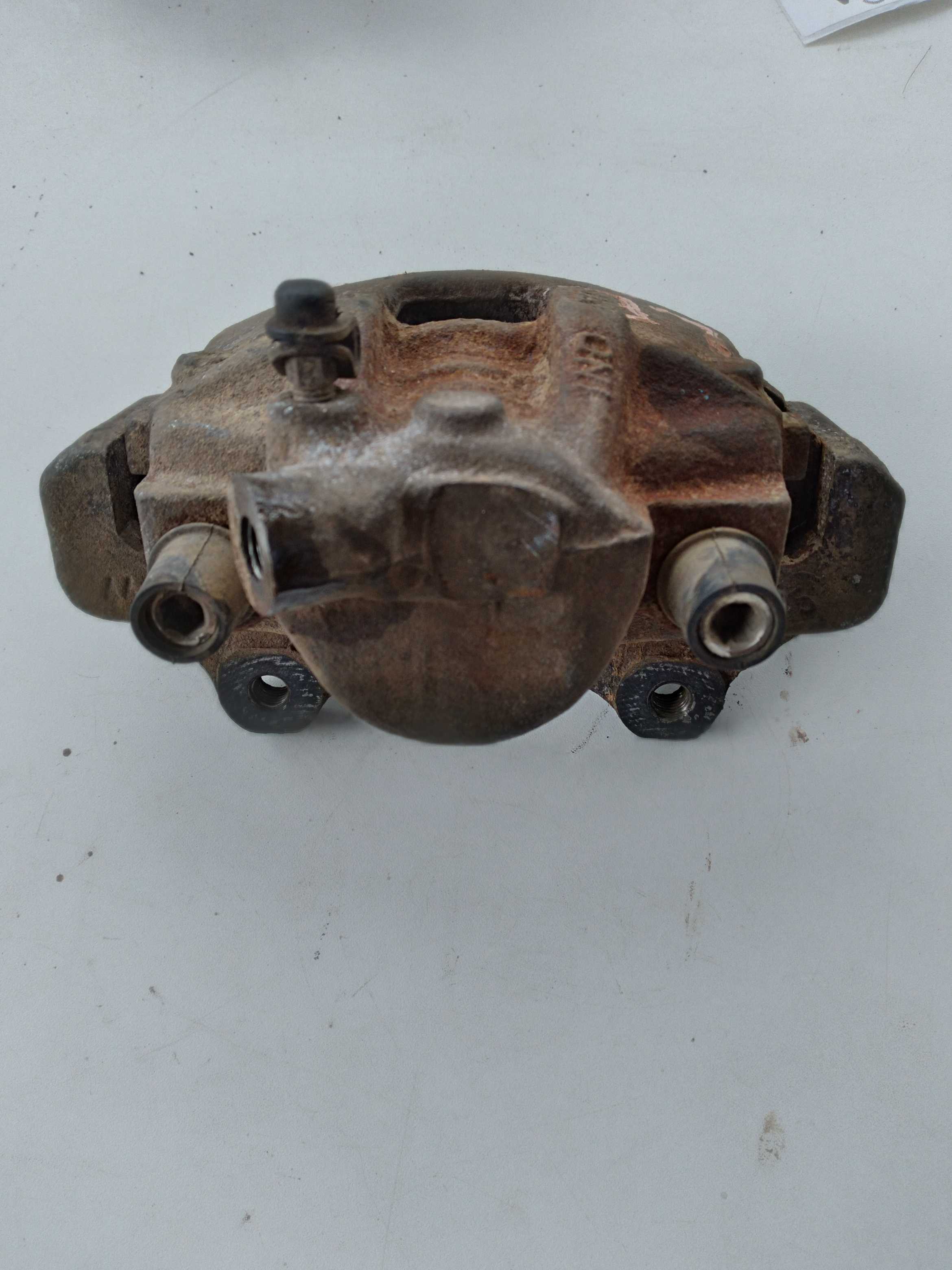 Pinça freio dianteira esquerda palio 98 2