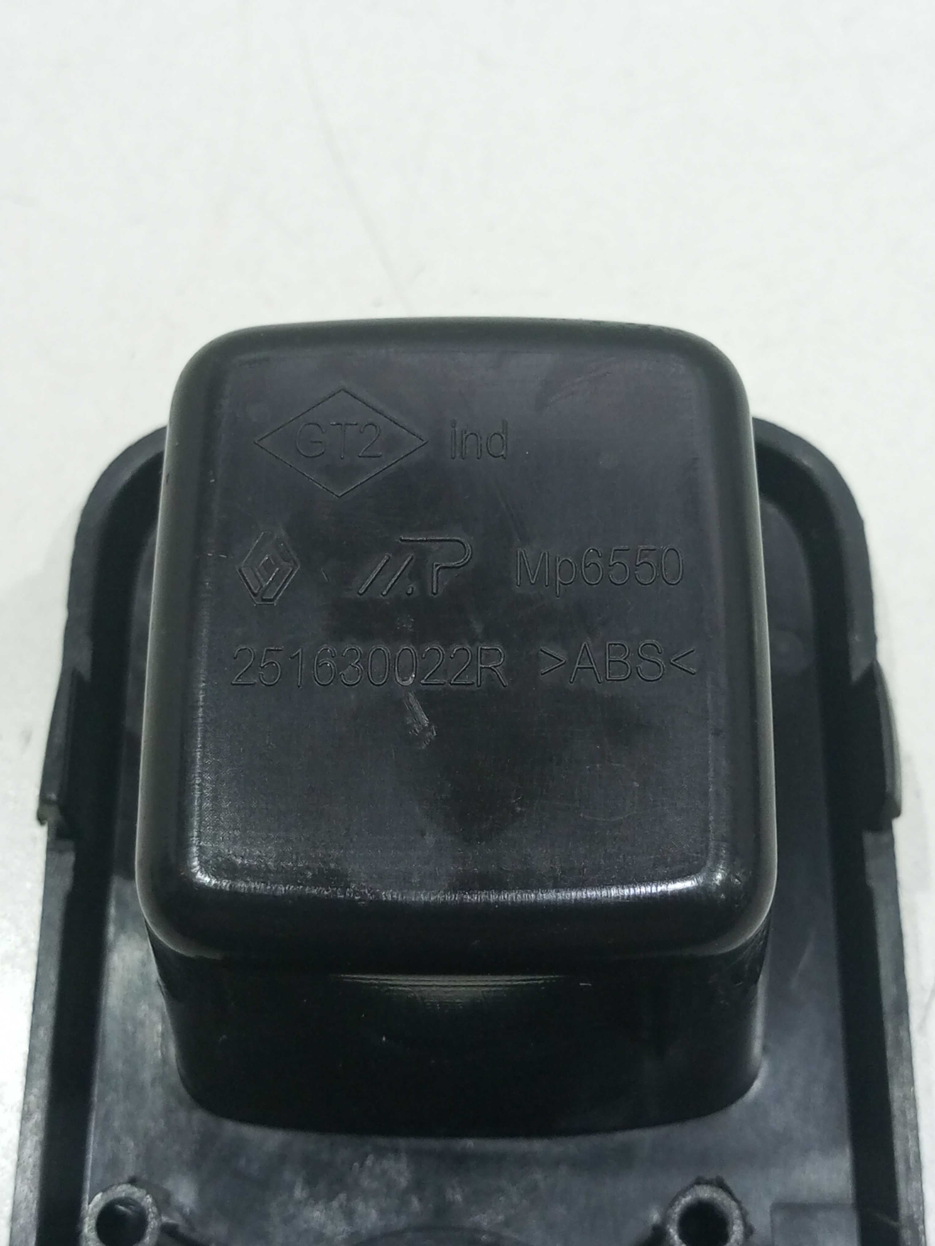 Moldura Botão Sensor De Ré Renault Duster 1.6 2014 4