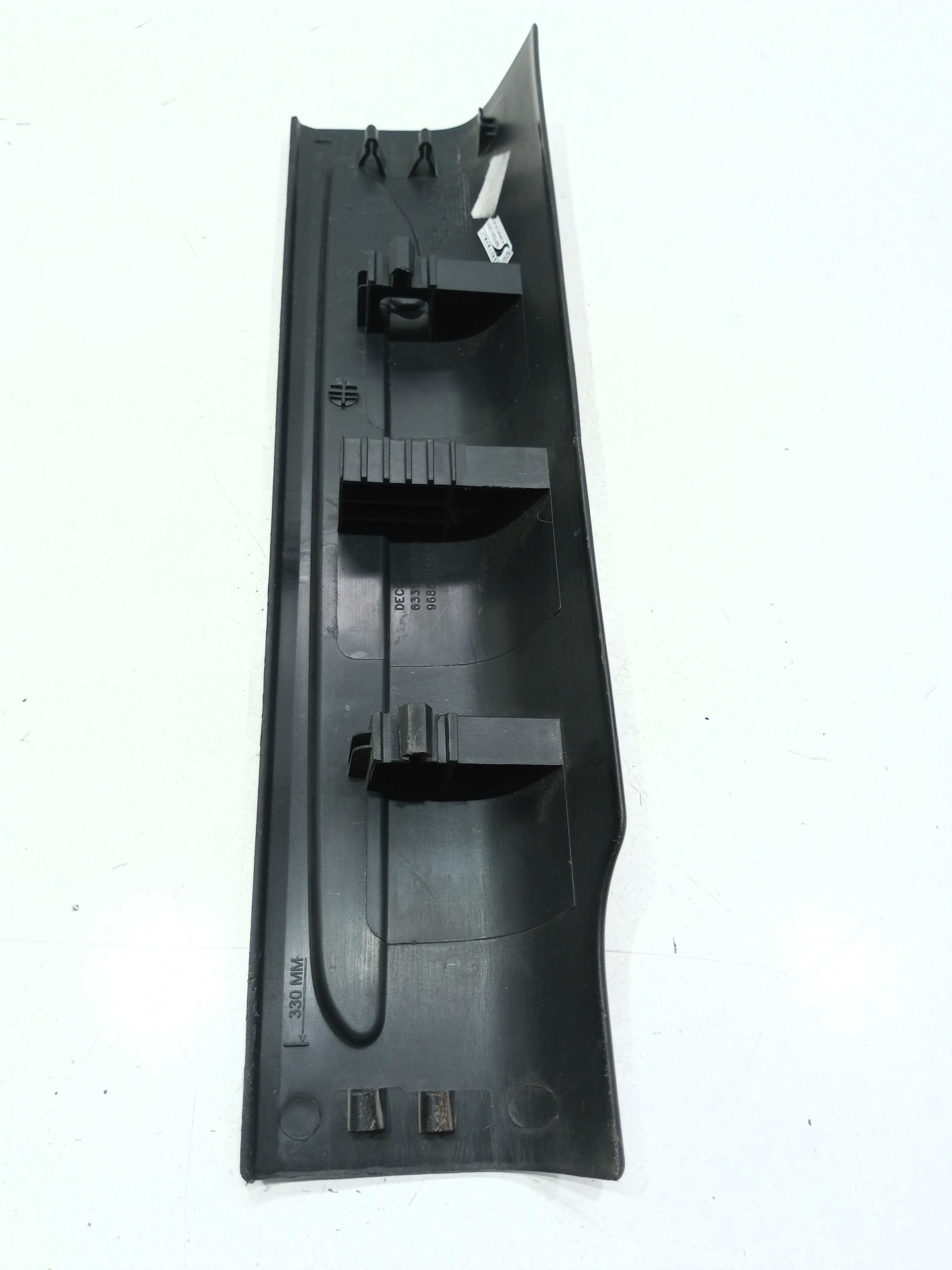 Soleira Porta Dianteira Direita Citroen C3 2017 Tendence 2