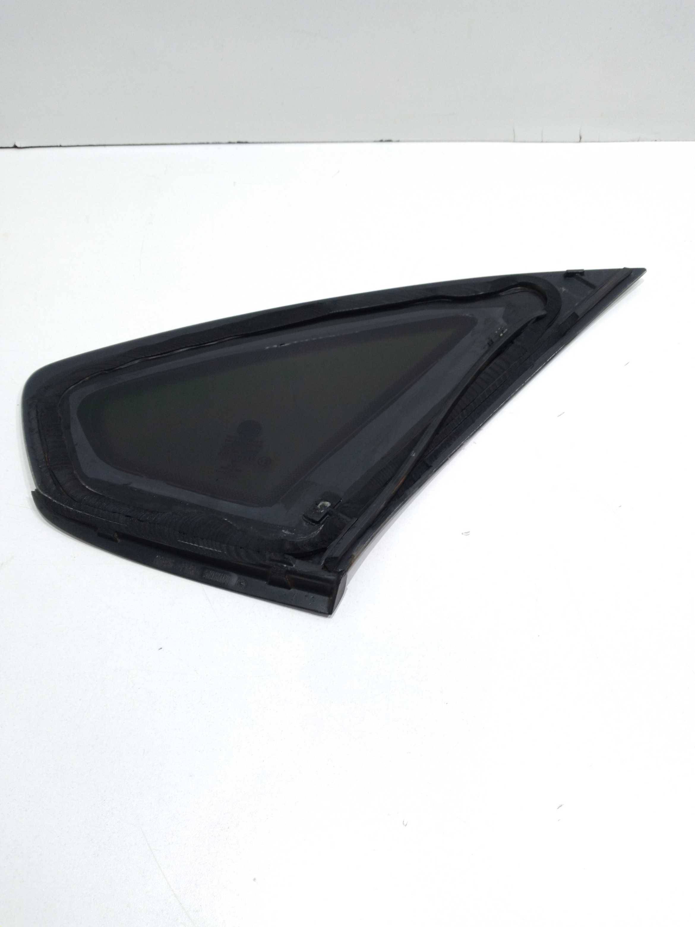 Vidro Fixo Da Coluna Traseira Esquerda Grand Siena 1.6 2013 4