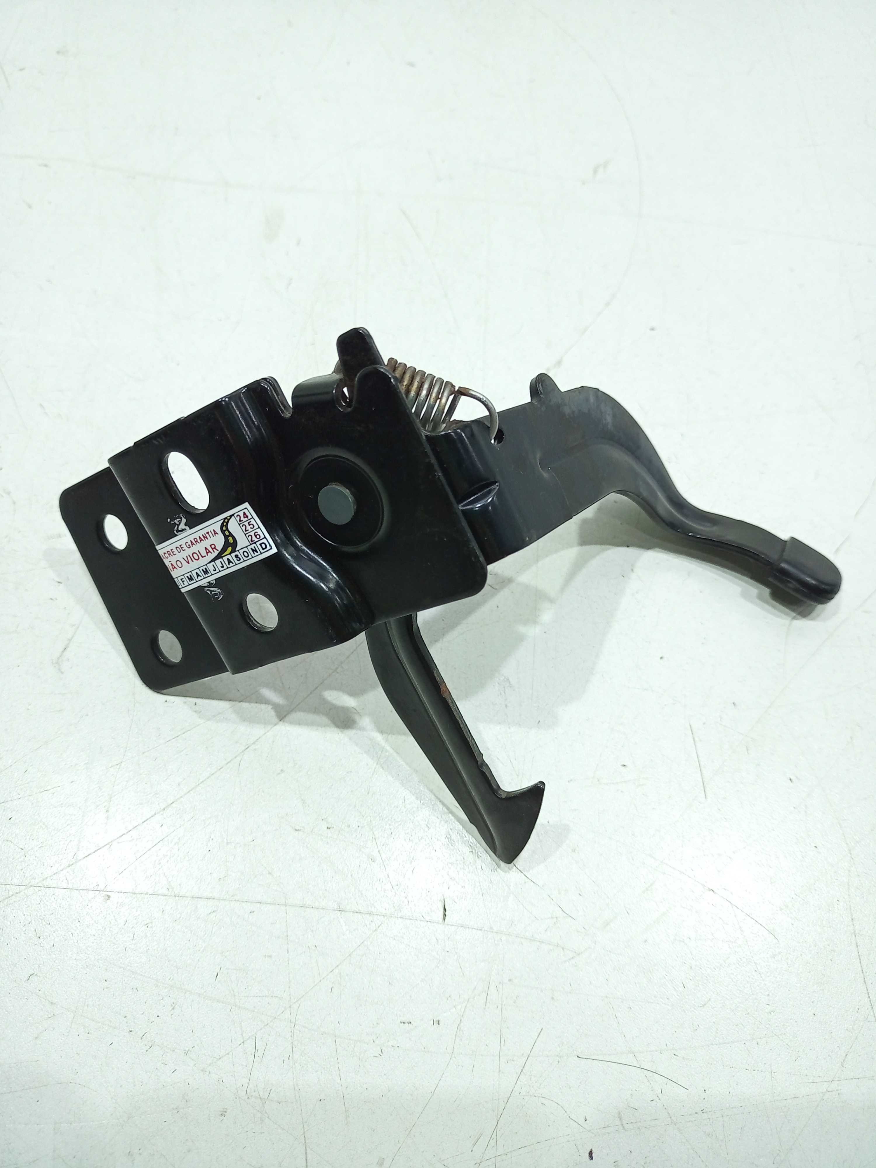 Trava Do Capô Dianteiro Nissan Versa 1.6 S 2019 4