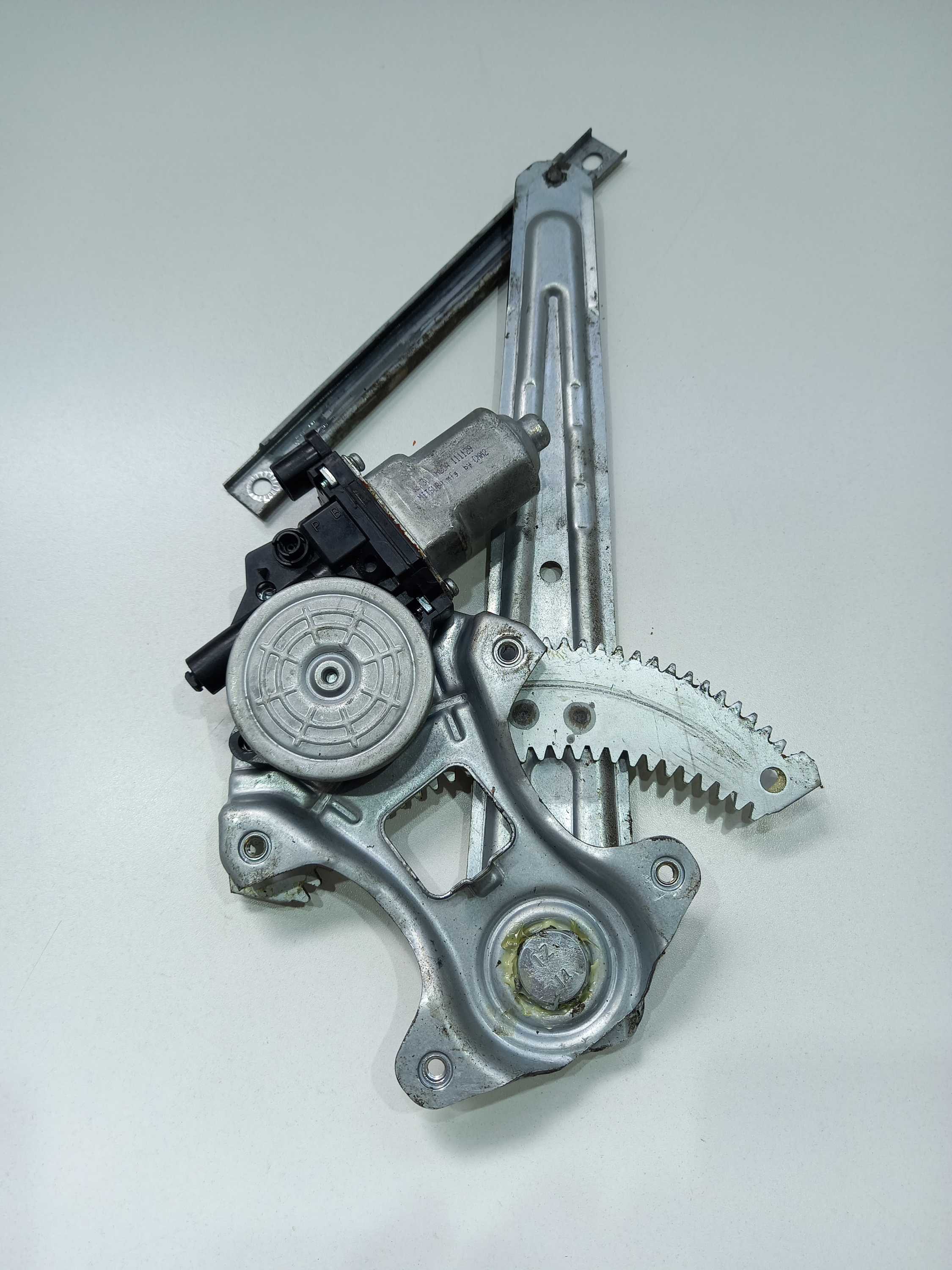 Maquina De Vidro Traseira Esquerda Versa 2019 2