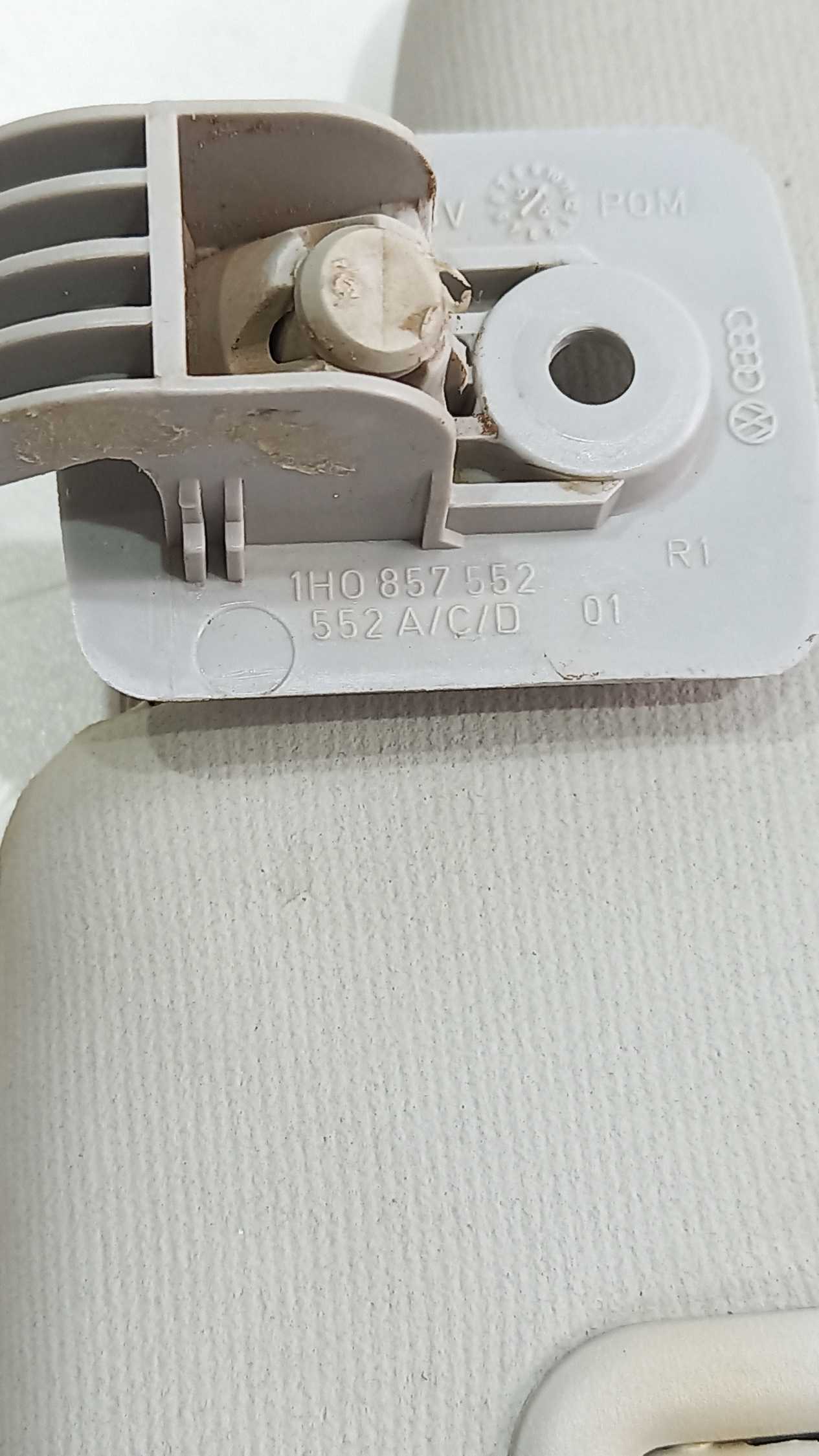 Quebra Sol Lado Direito Vw Golf 1997 Detalhe 6