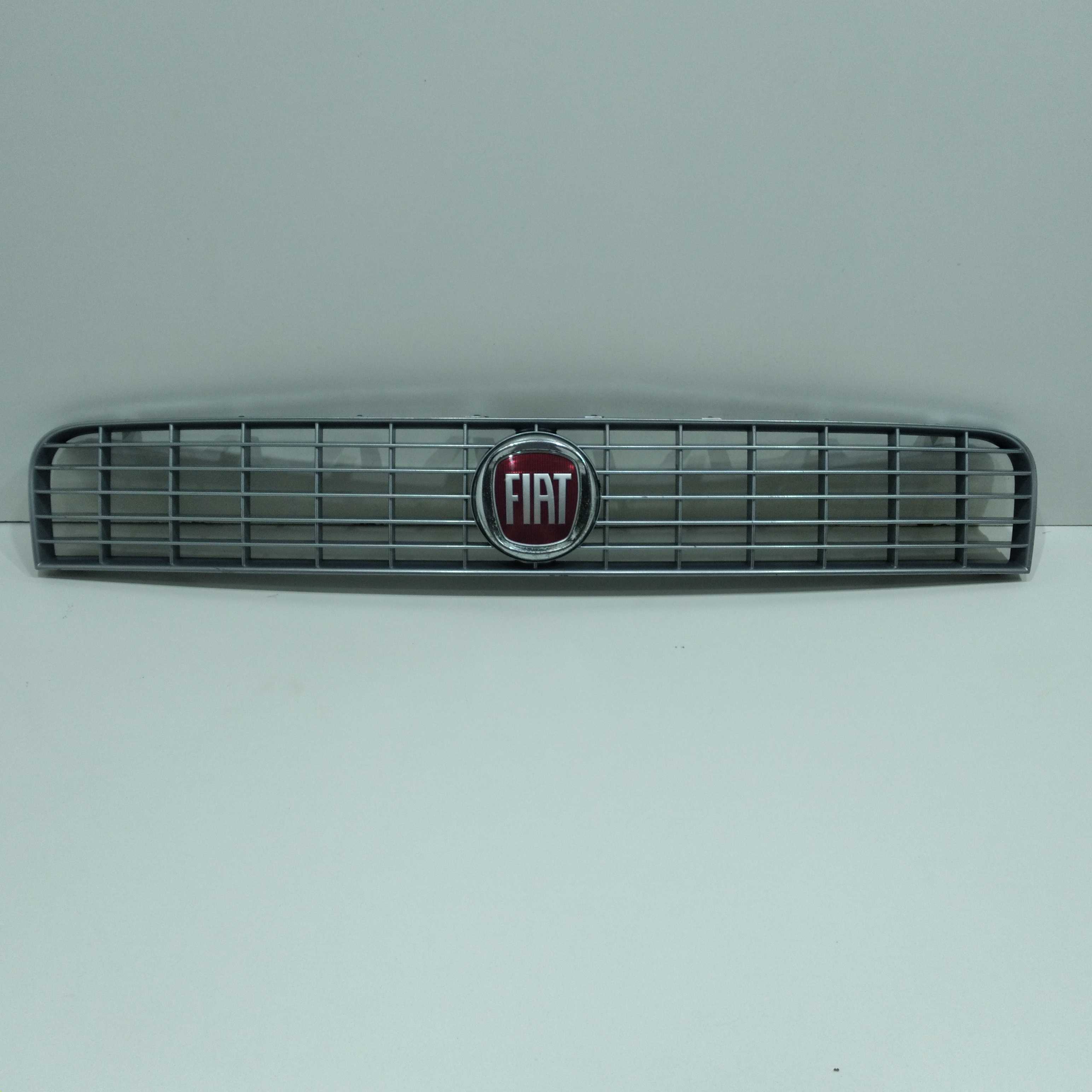 Grade Frontal Fiat  Punto 2007 À  2012 1