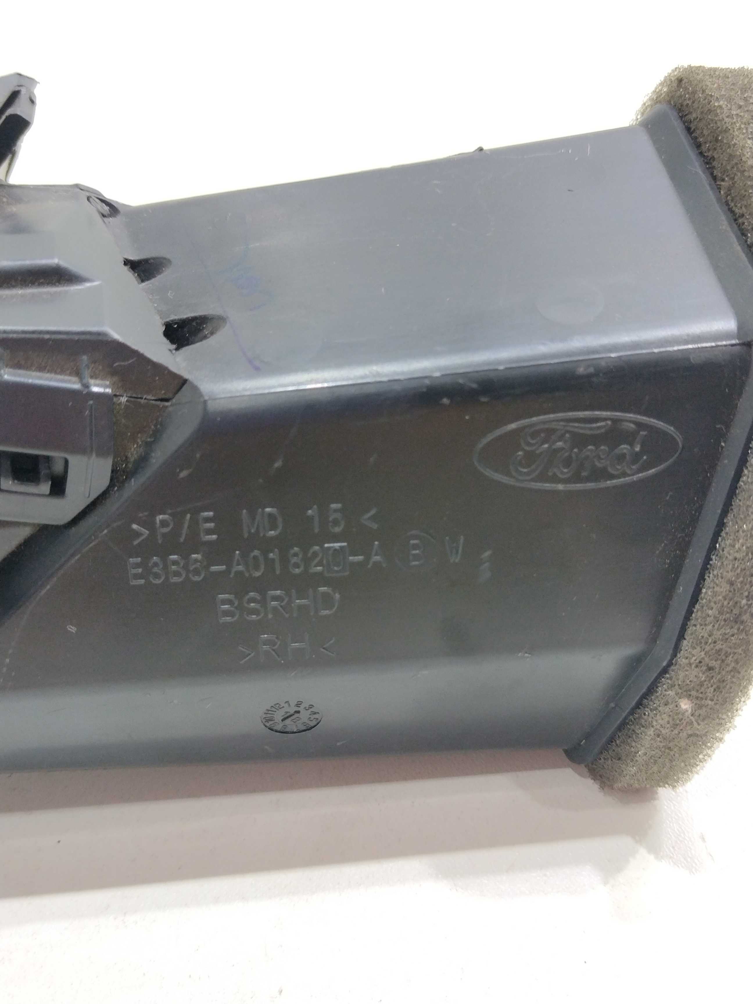 Difusor De Ar Lado Direito Ford Ka 2019 Original 3