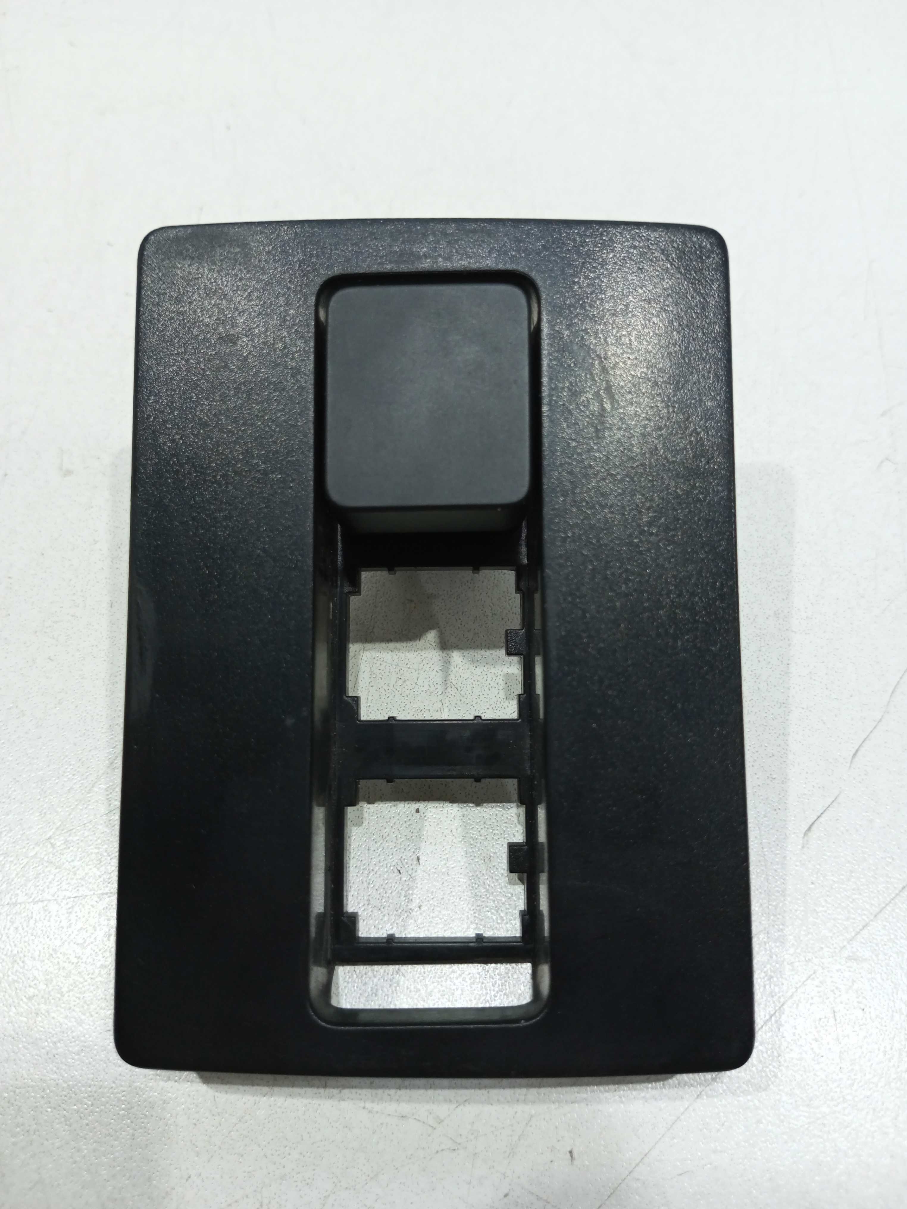 Moldura Do Botao Trava Porta Citroen C3 1.6 2014 2