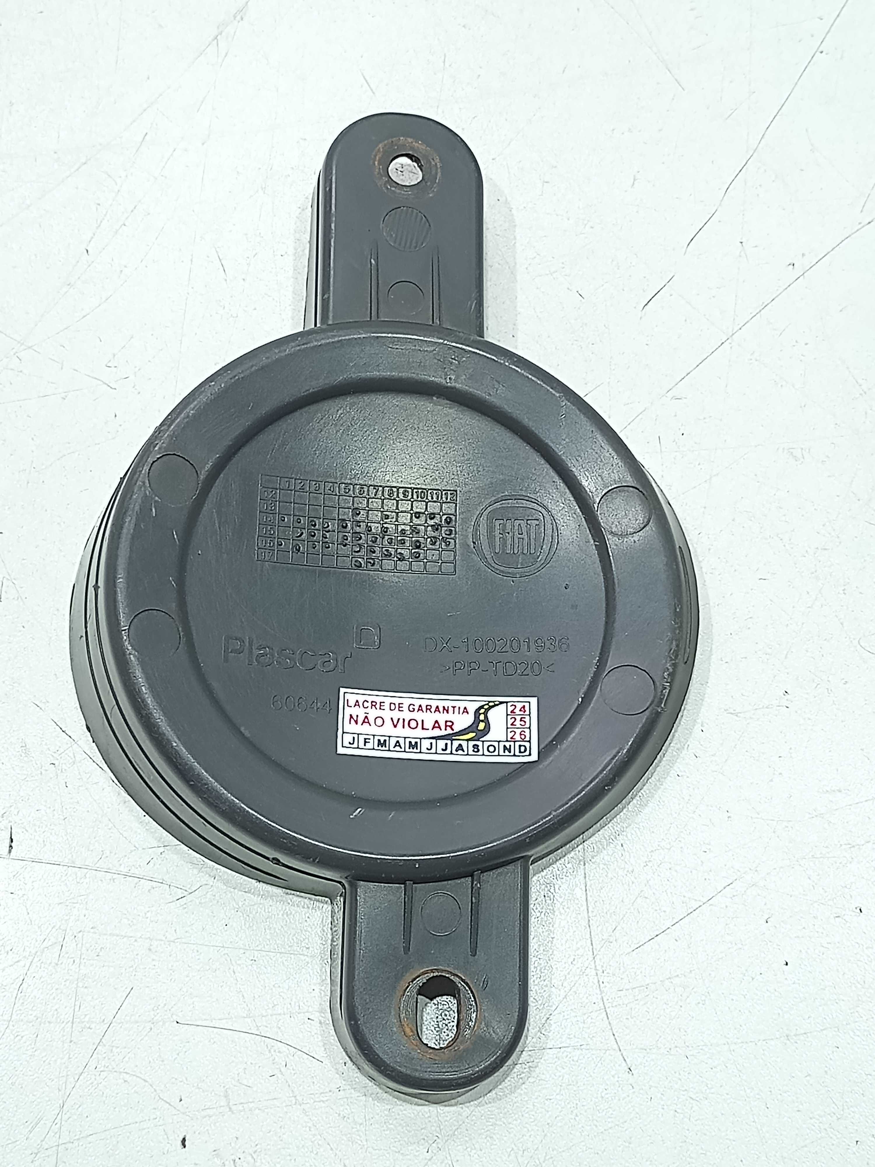 Tampa Farol De Milha Fiat Strada 1.4 2018 1