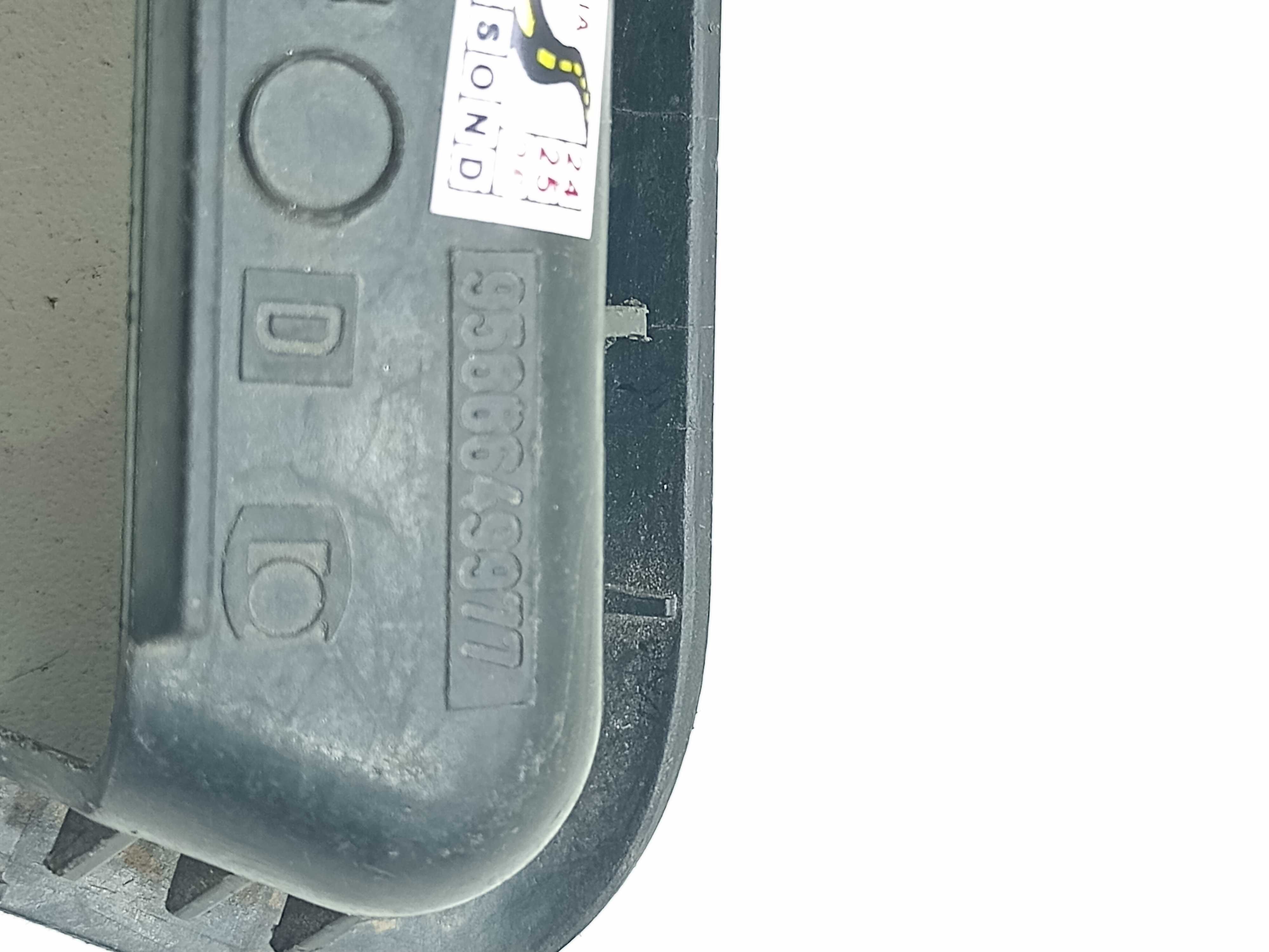 Moldura C/botão Vidro Diant Dir Citroen Xantia 1997 5