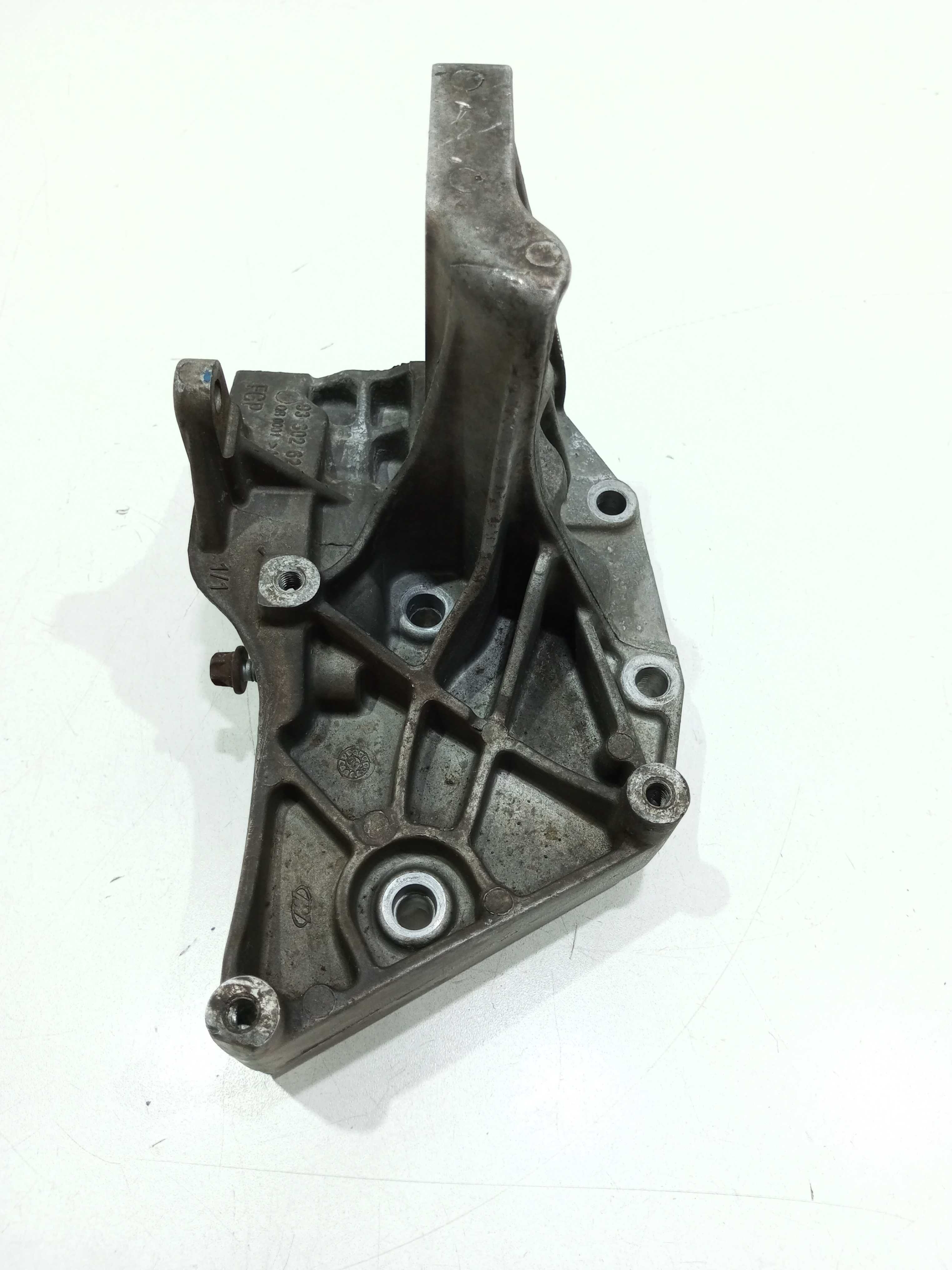 Suporte Compressor Ar E Bomba Chevrolet Meriva  2006 3