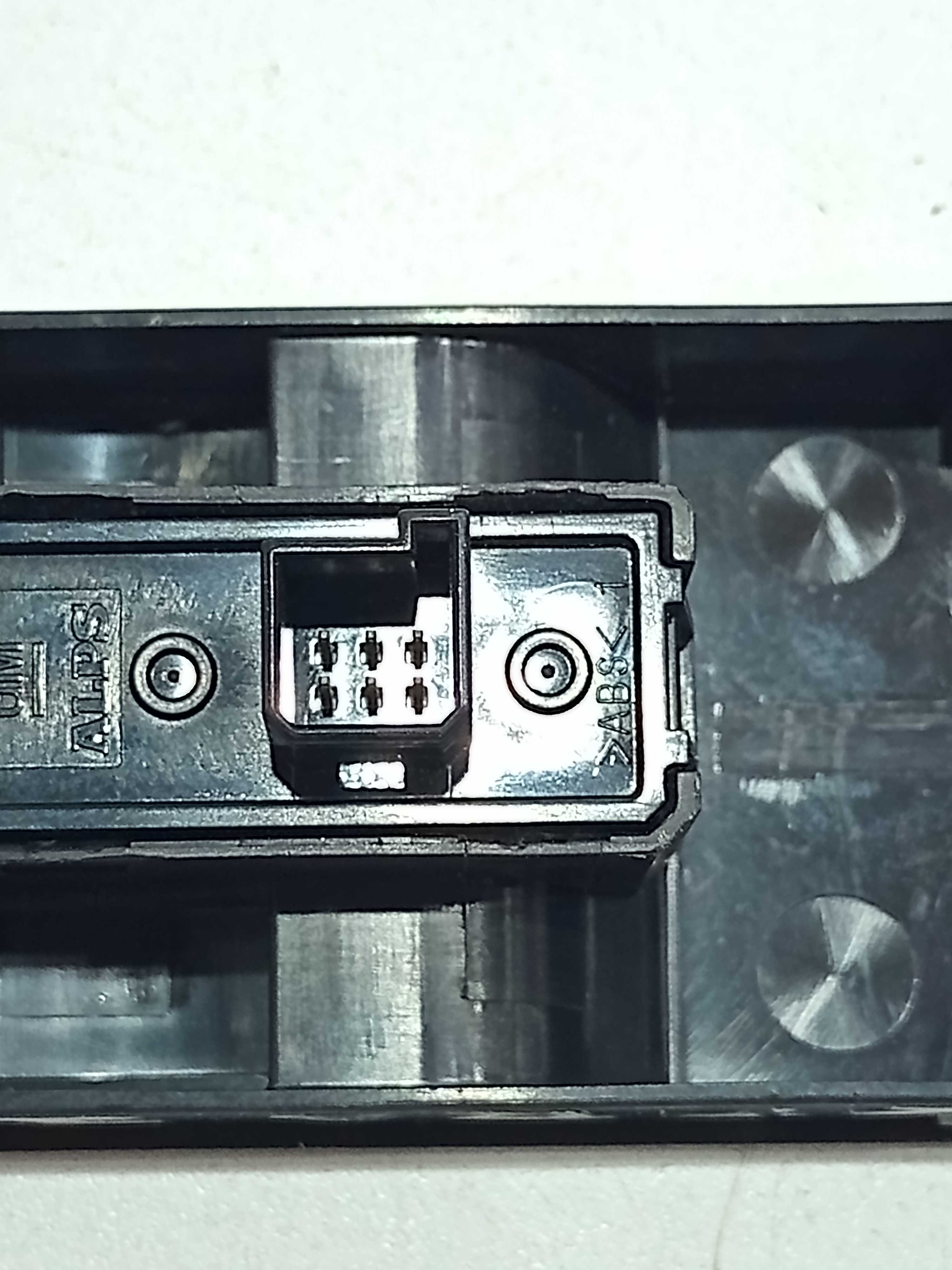 Moldura E Botão Vidro Elétrico Diant Dir Vectra 2010 4