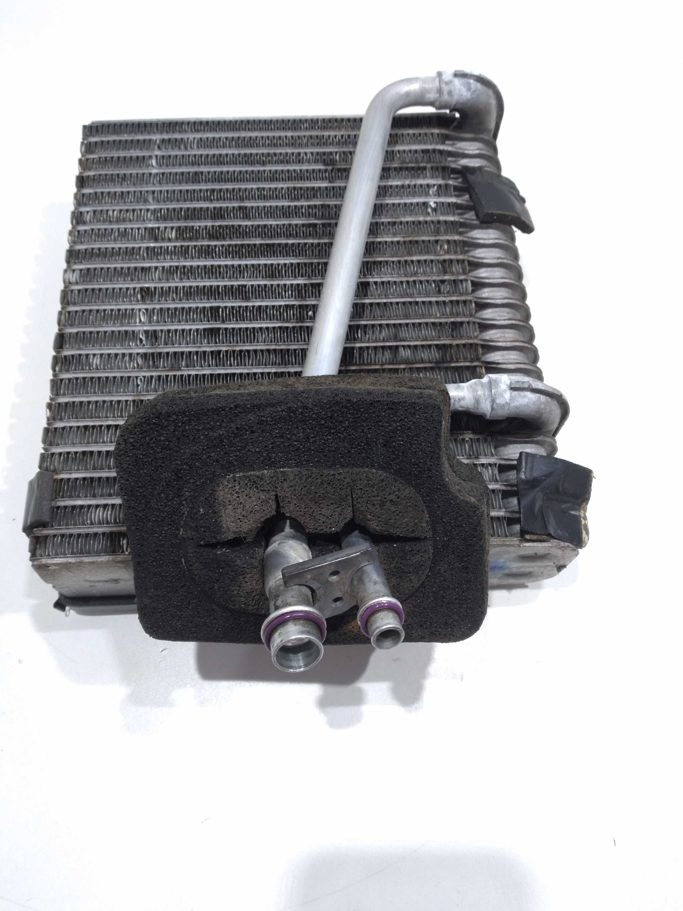 Radiador Ar Condi. Dianteiro Vw Touareg 4.2 V8 2005 2