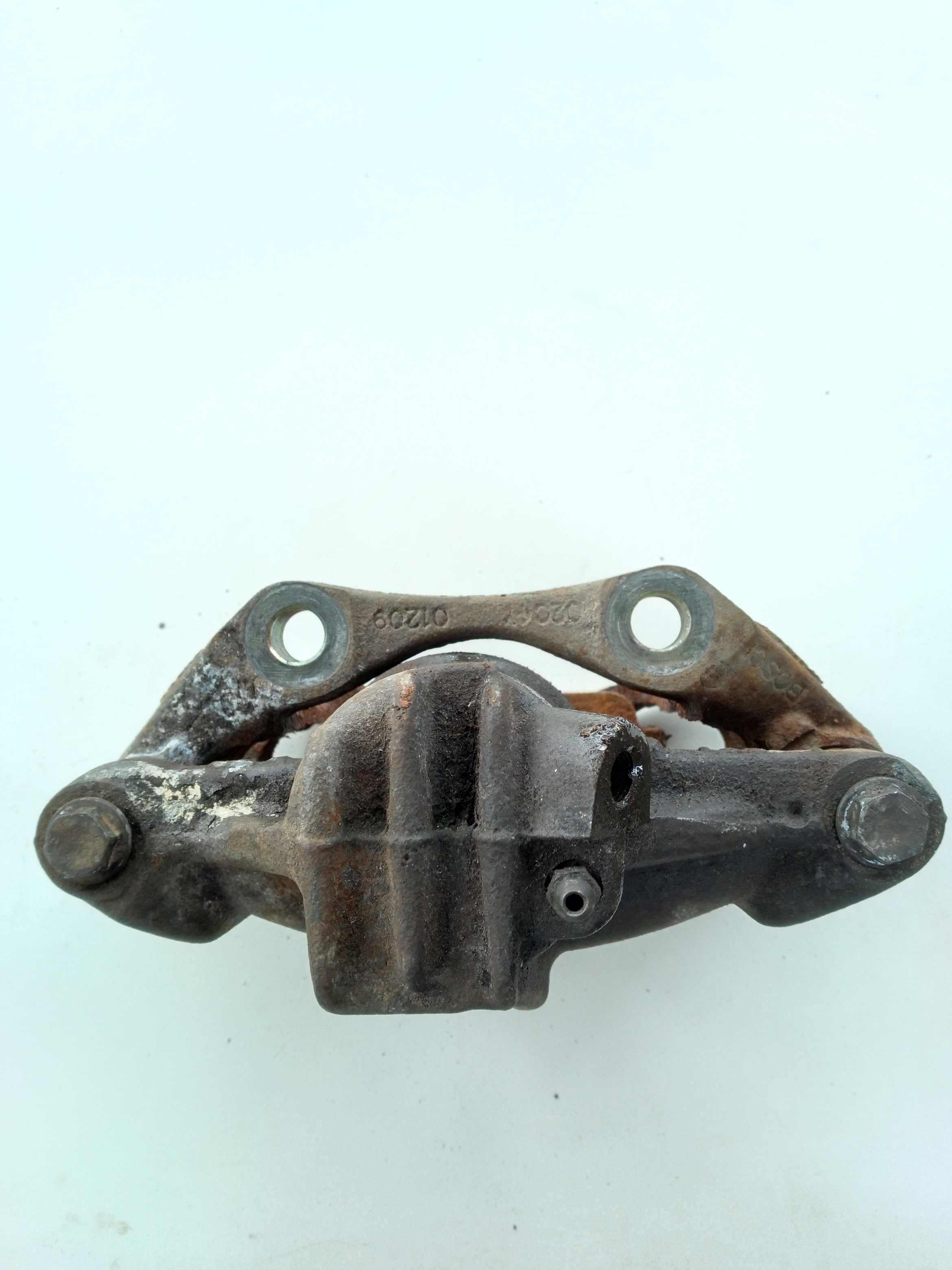 Pinça dianteira esquerda peugeot 206 1.4 1