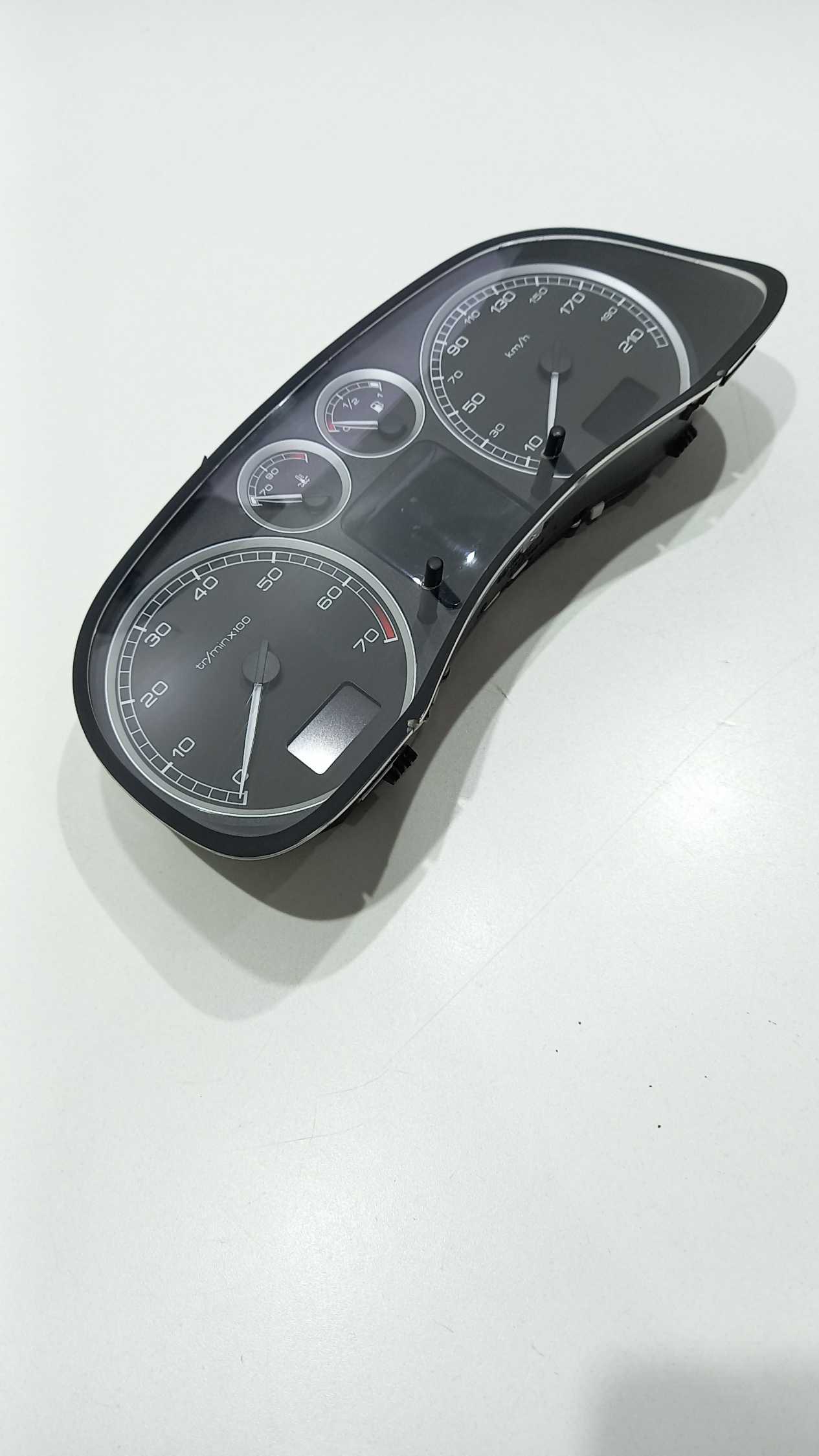 Painel De Instrumentos Peugeot 307 2.0 Auto. Sw 2005 2006 Cinza 3