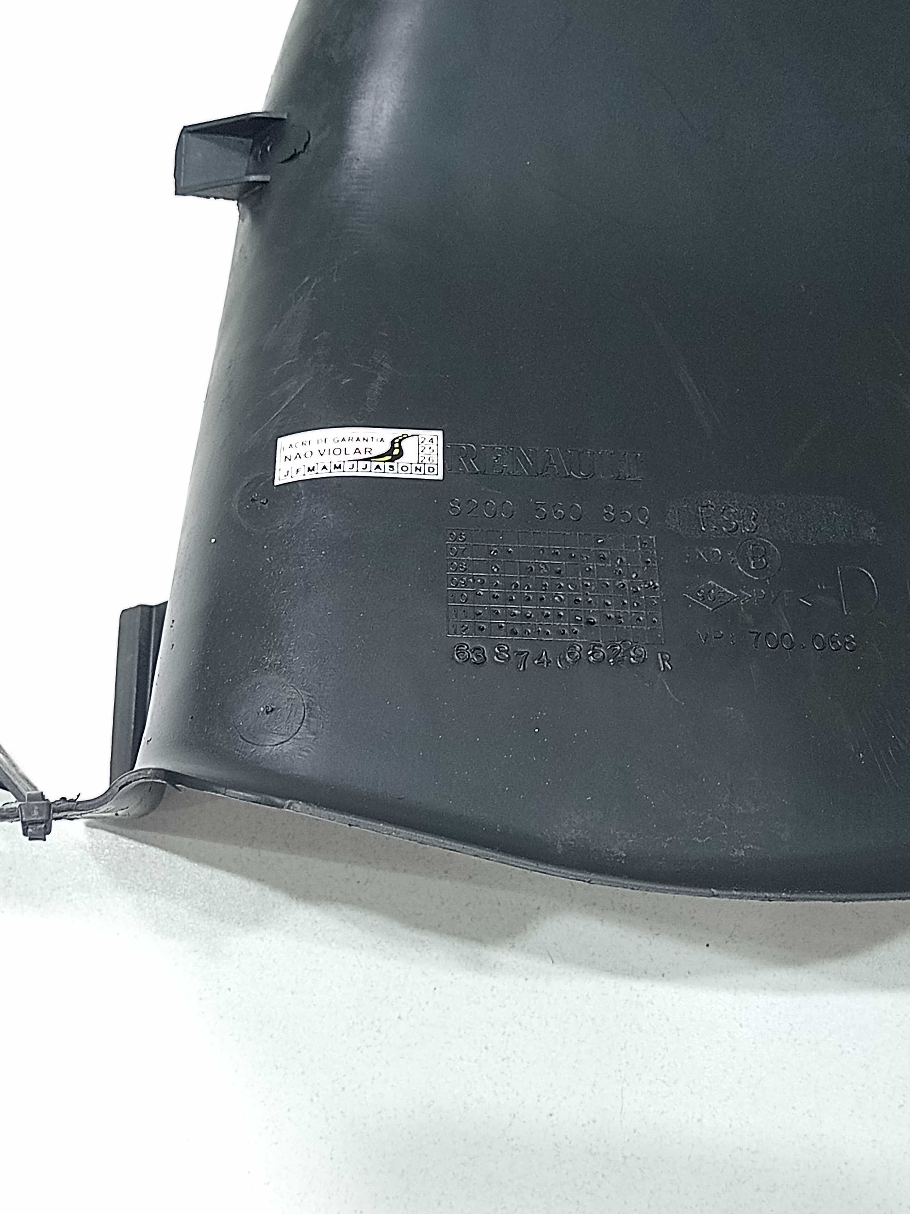 Defletor Parabarro Dianteiro Direito Renault Sandero 2013 2