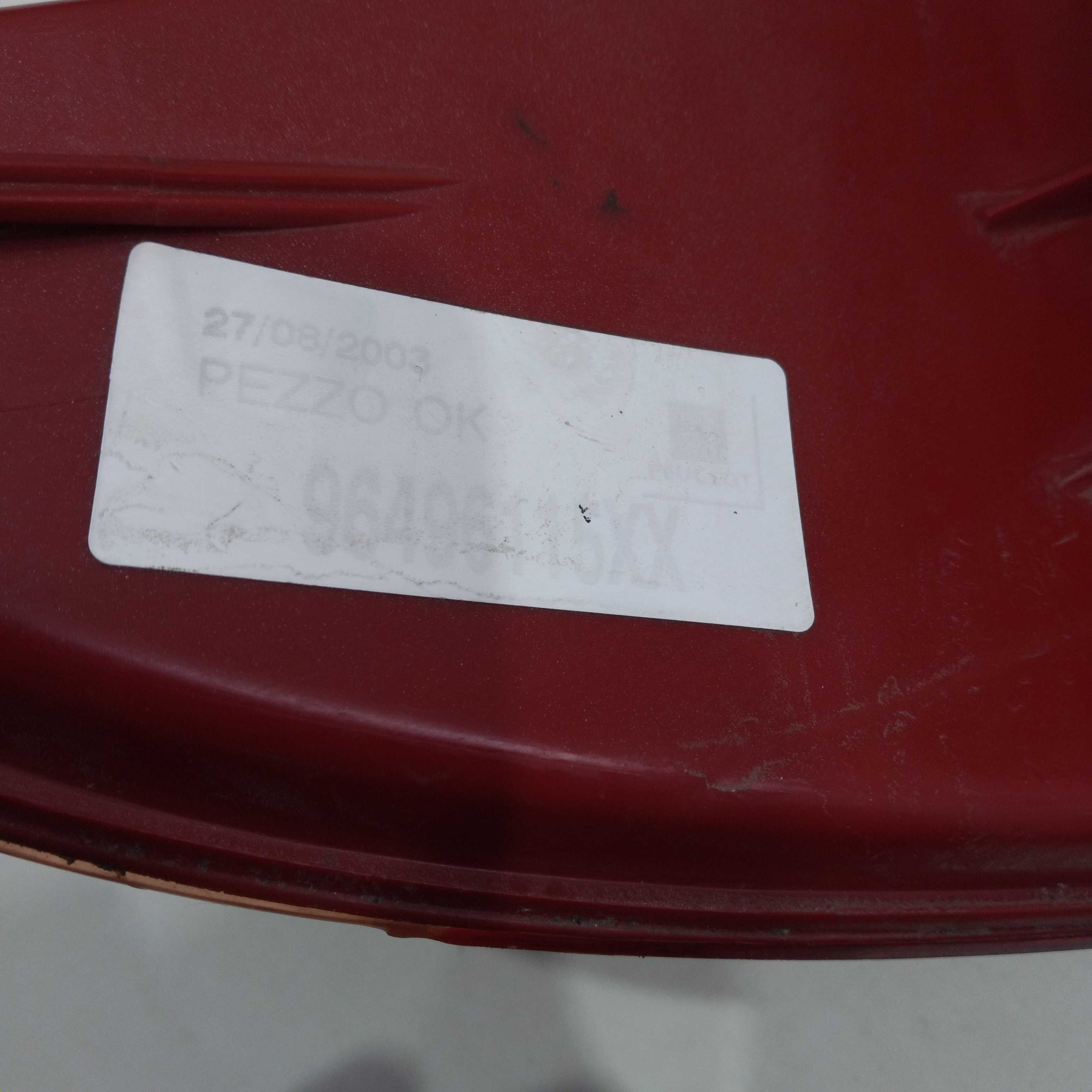Lanterna traseira direita Peugeot 206 4