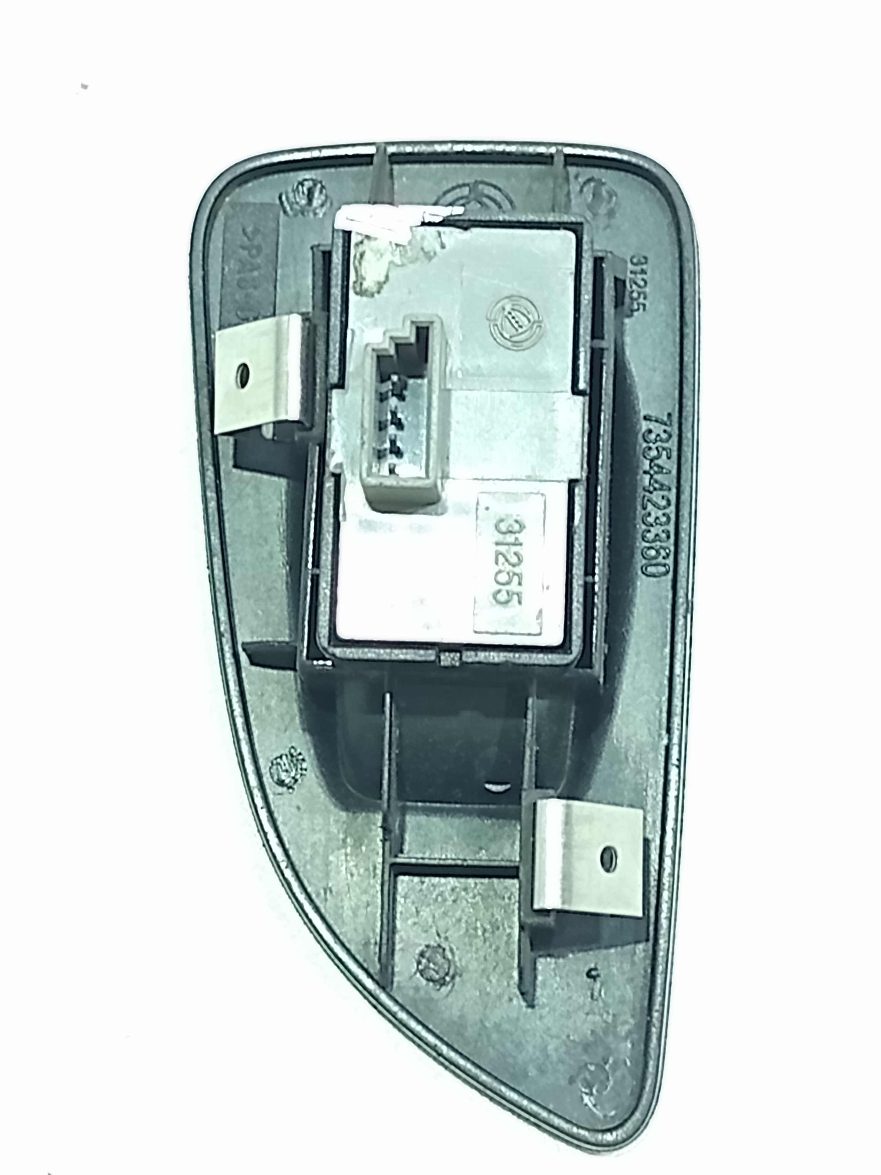 Moldura E Botão Vidro Elétrico Tras Dir Fiat Linea 2009 4