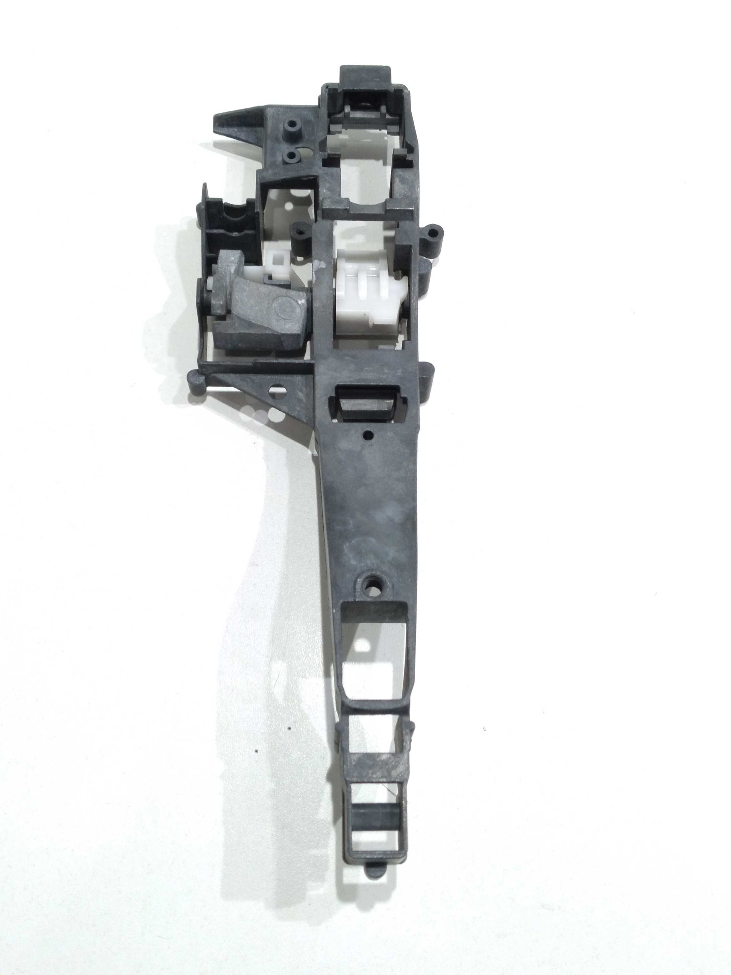 Suporte Maçaneta Porta Dianteira Esquerda Peugeot 208 2014 1