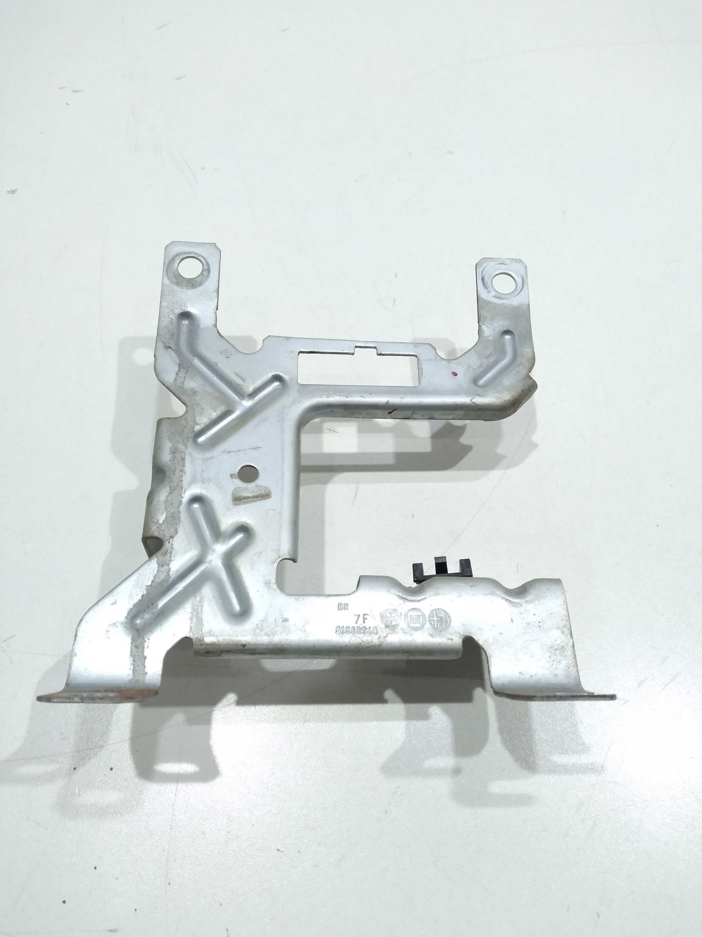 Suporte Módulo De Injeção Fiat Strada 1.4 Evo 8v 2018 2