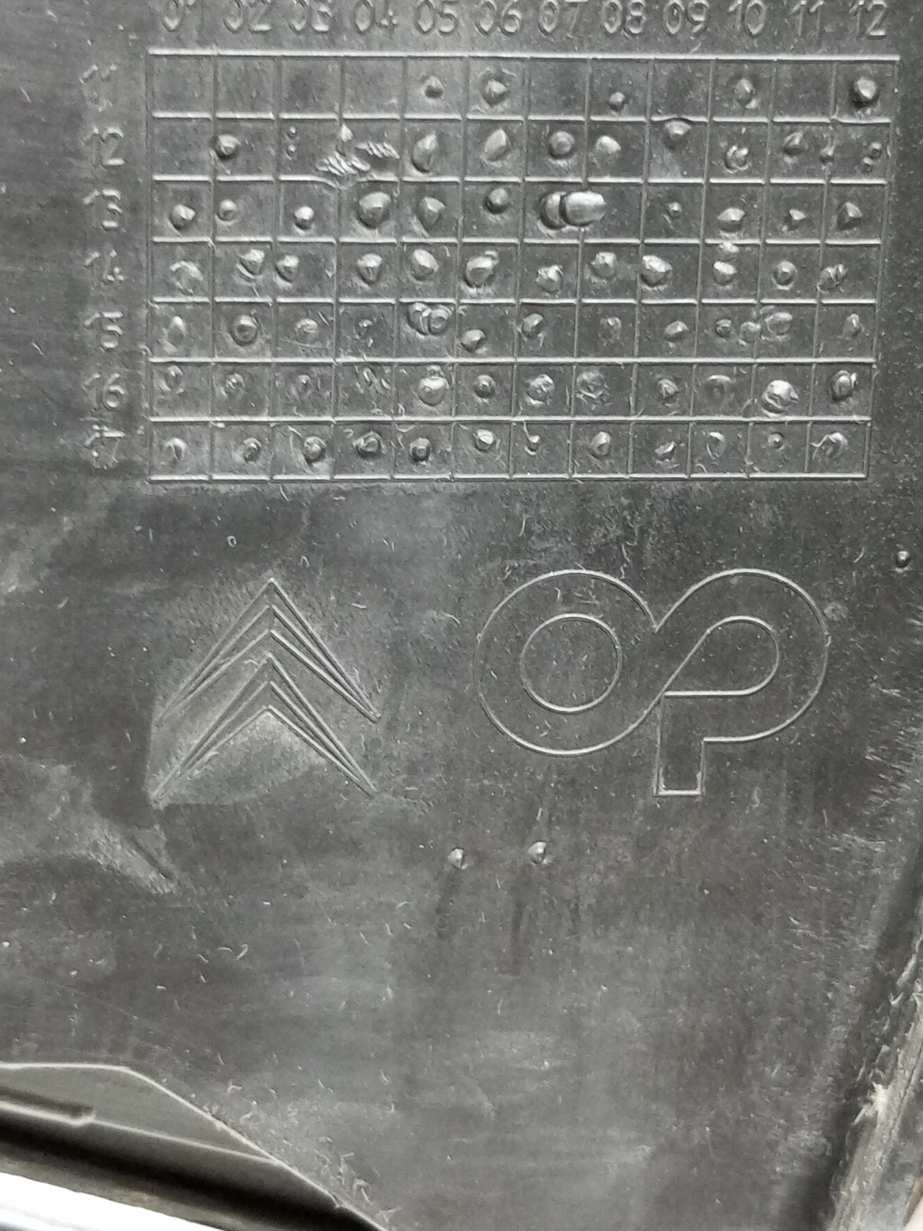 Grade Para-choque Dianteiro Citroen C3 1.6 2014 Automático 10