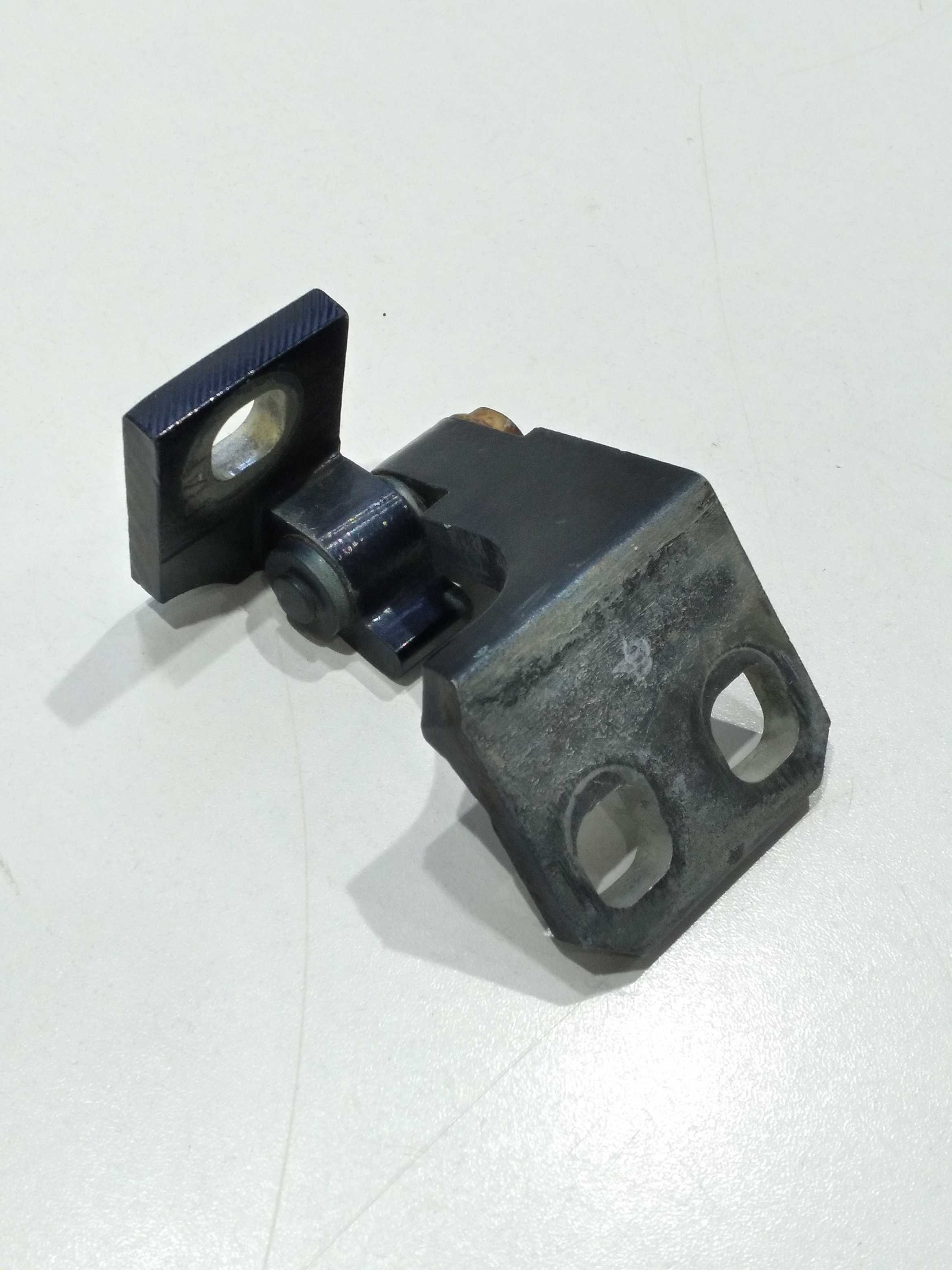 Dobradiça Infe.  Porta Diant. Direita Grand Siena 1.6 2013 3