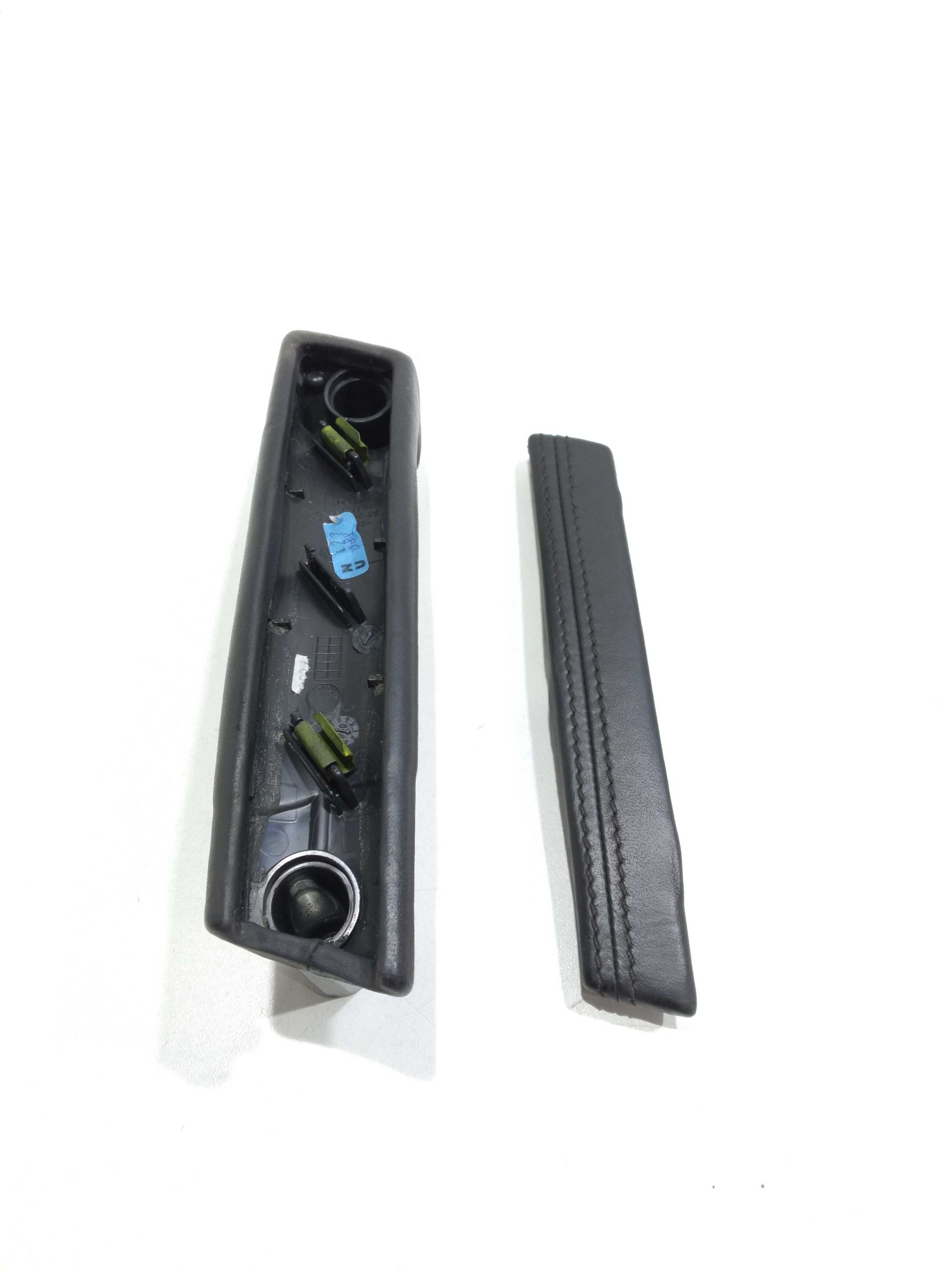 Puxador Interno Porta Traseira Esq. Vw Touareg 4.2 V8 2005 1