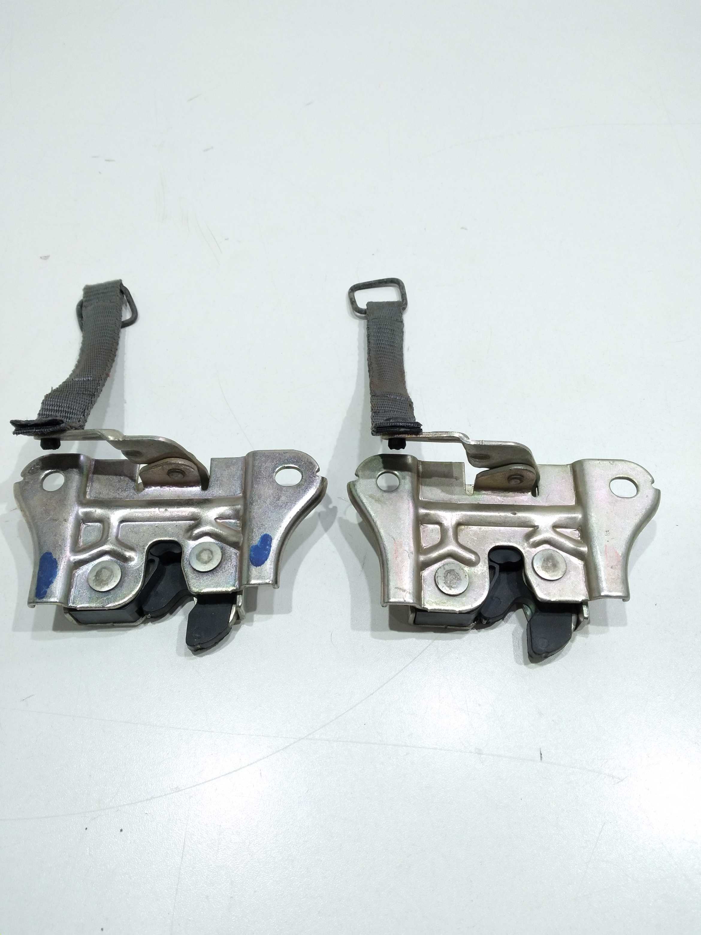 Par Trava Fechadura Do Banco Traseiro Grand Siena 1.6 2013 3