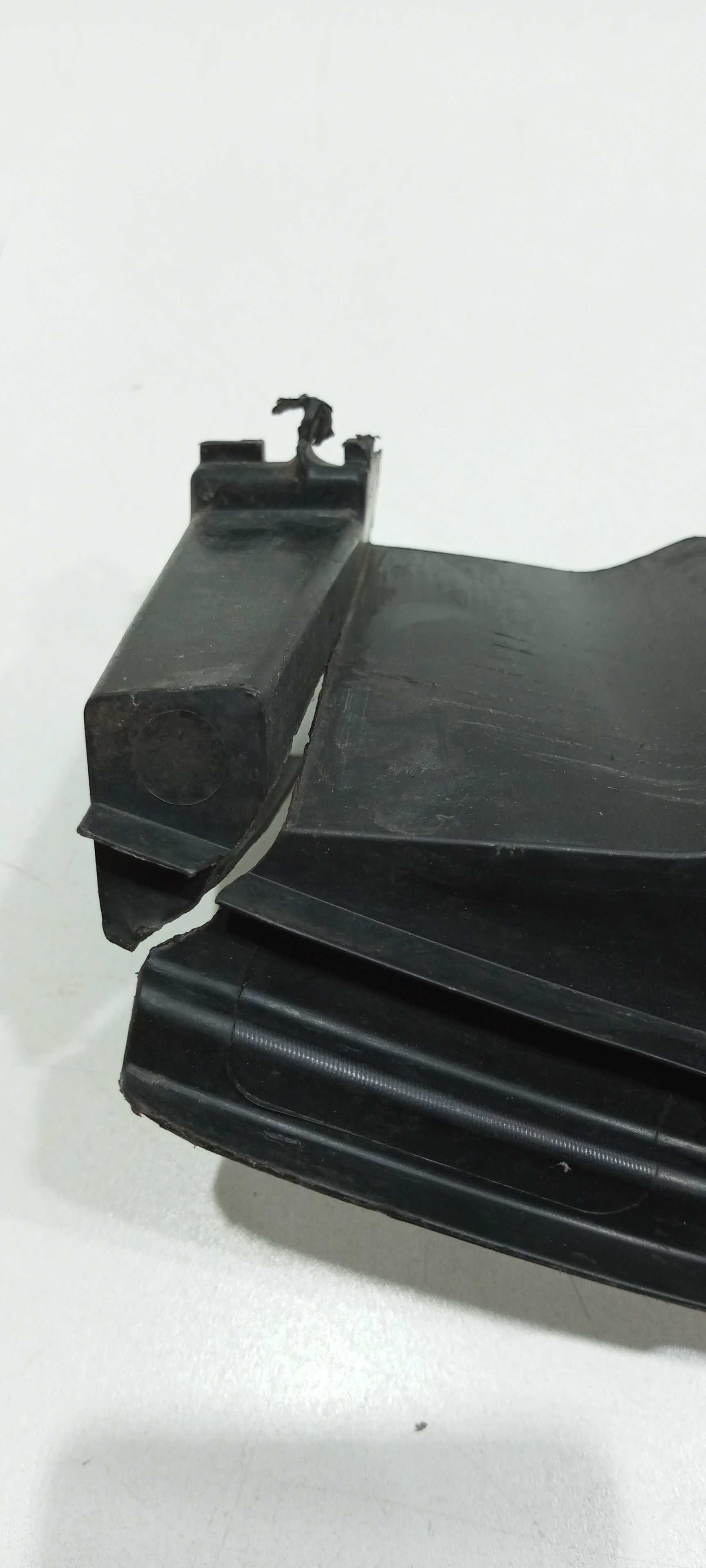Defletor Inferior Radiador Etios 1.3 X Hatch 2016 Detalhes 8