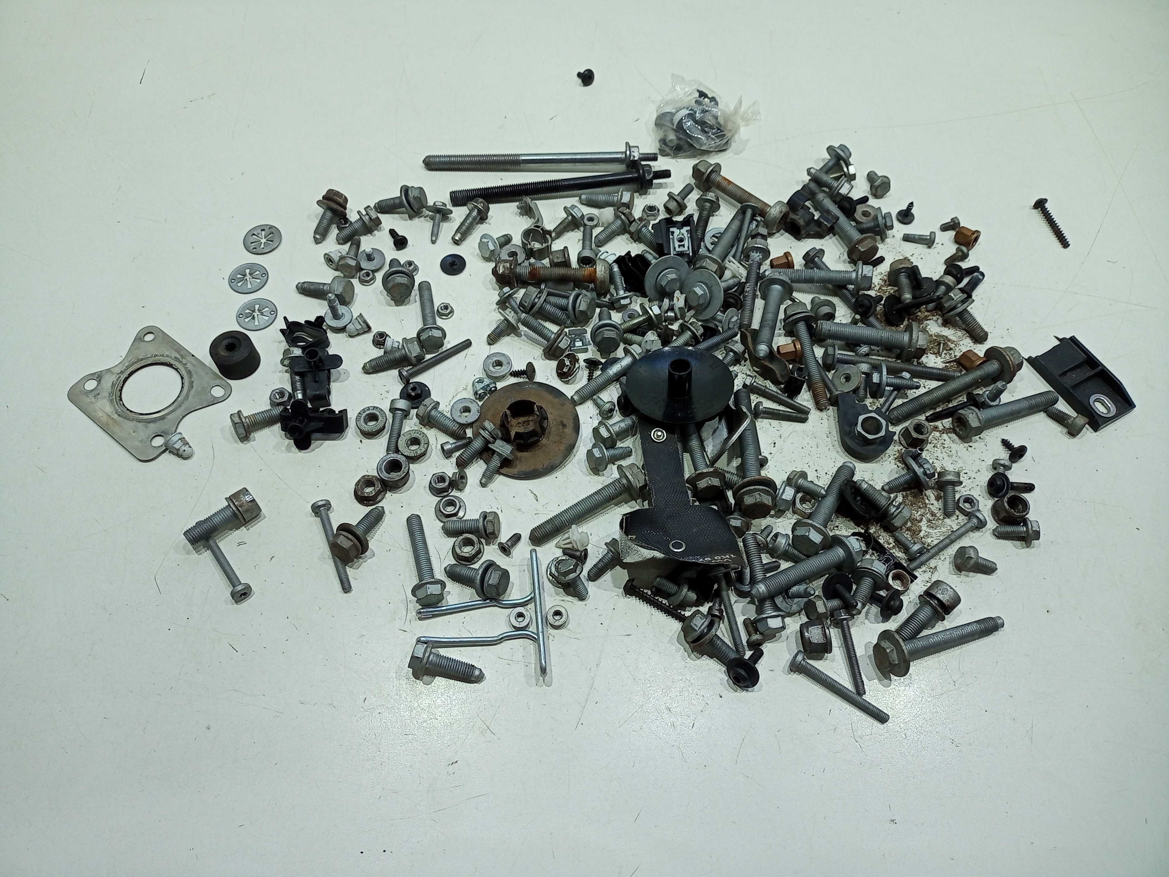 Parafusos Avulsos Motor  Vw T- Cross Tsi 2020 1