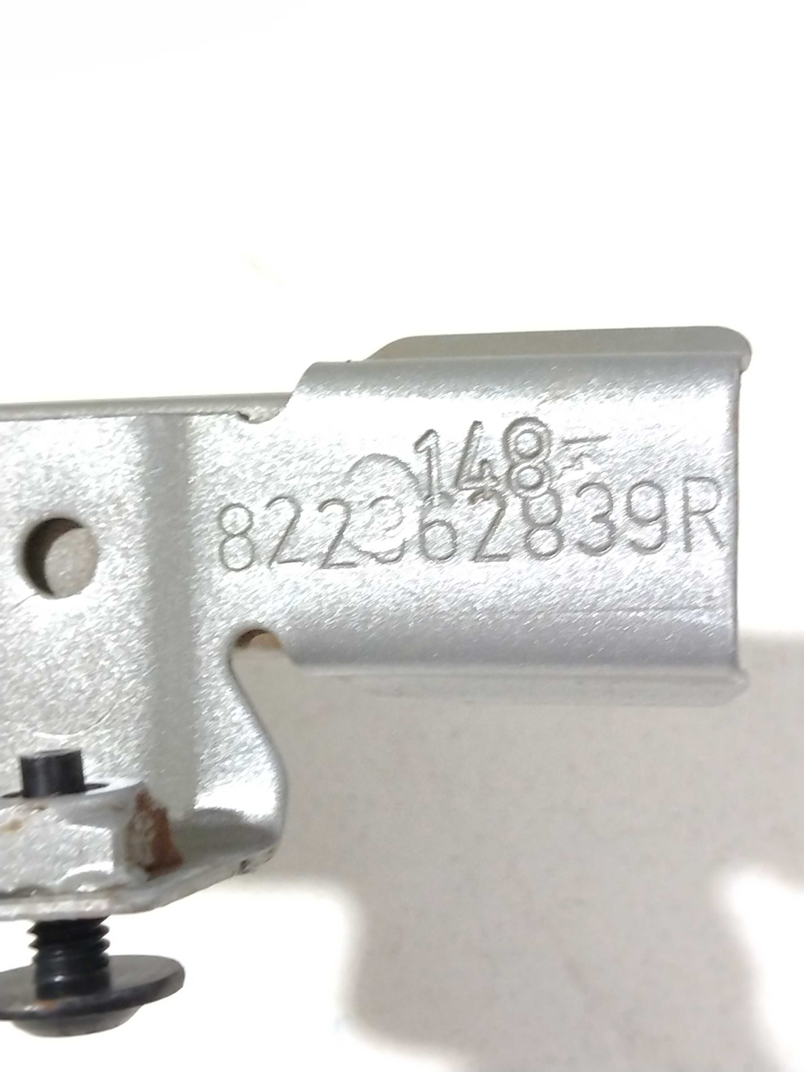 Guia Vidro Porta Traseira Esquerda Duster 2013 822362839r 3