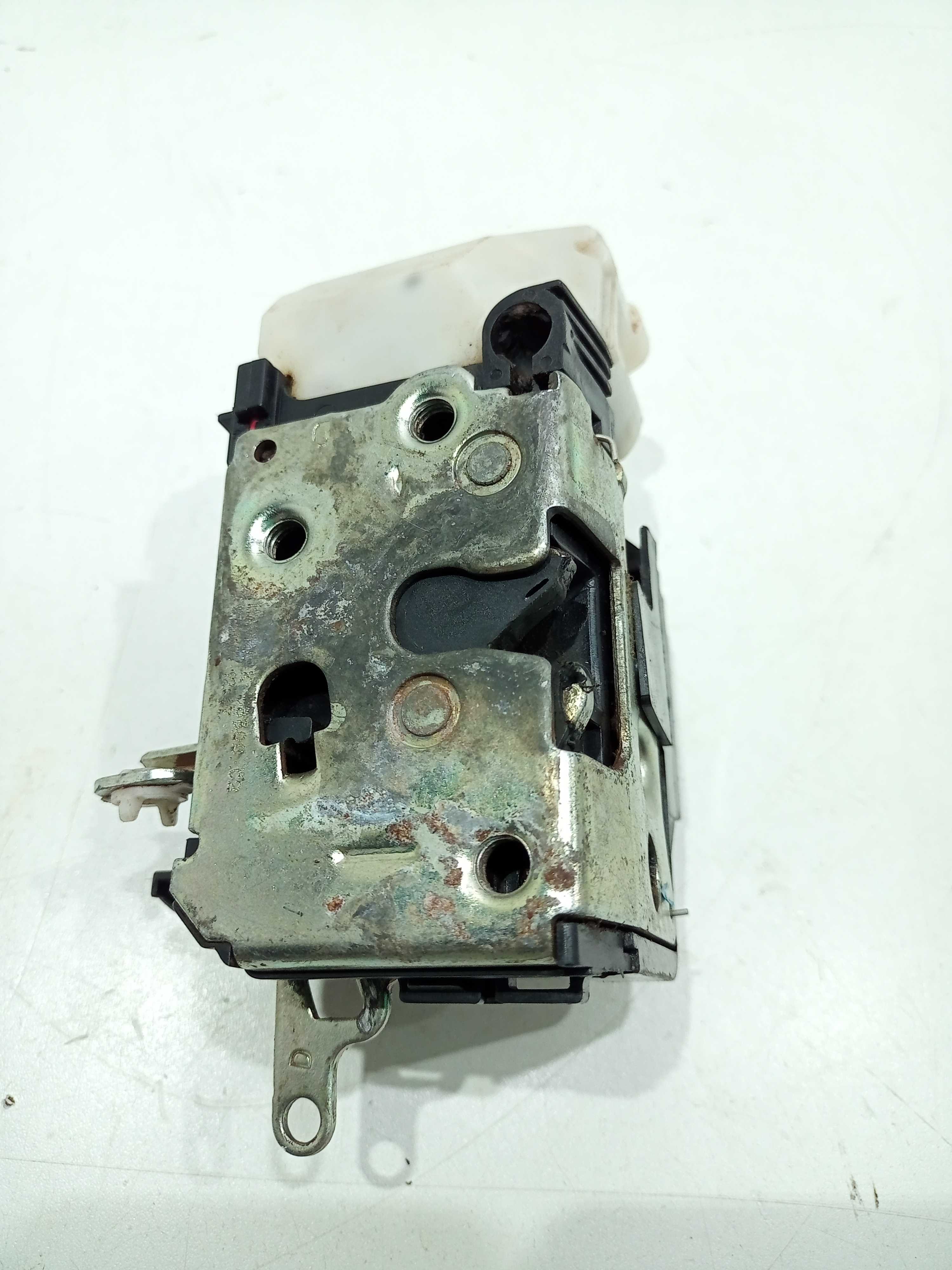 Fechadura Porta Lado Direito Fiat Strada 1.4 2018 3