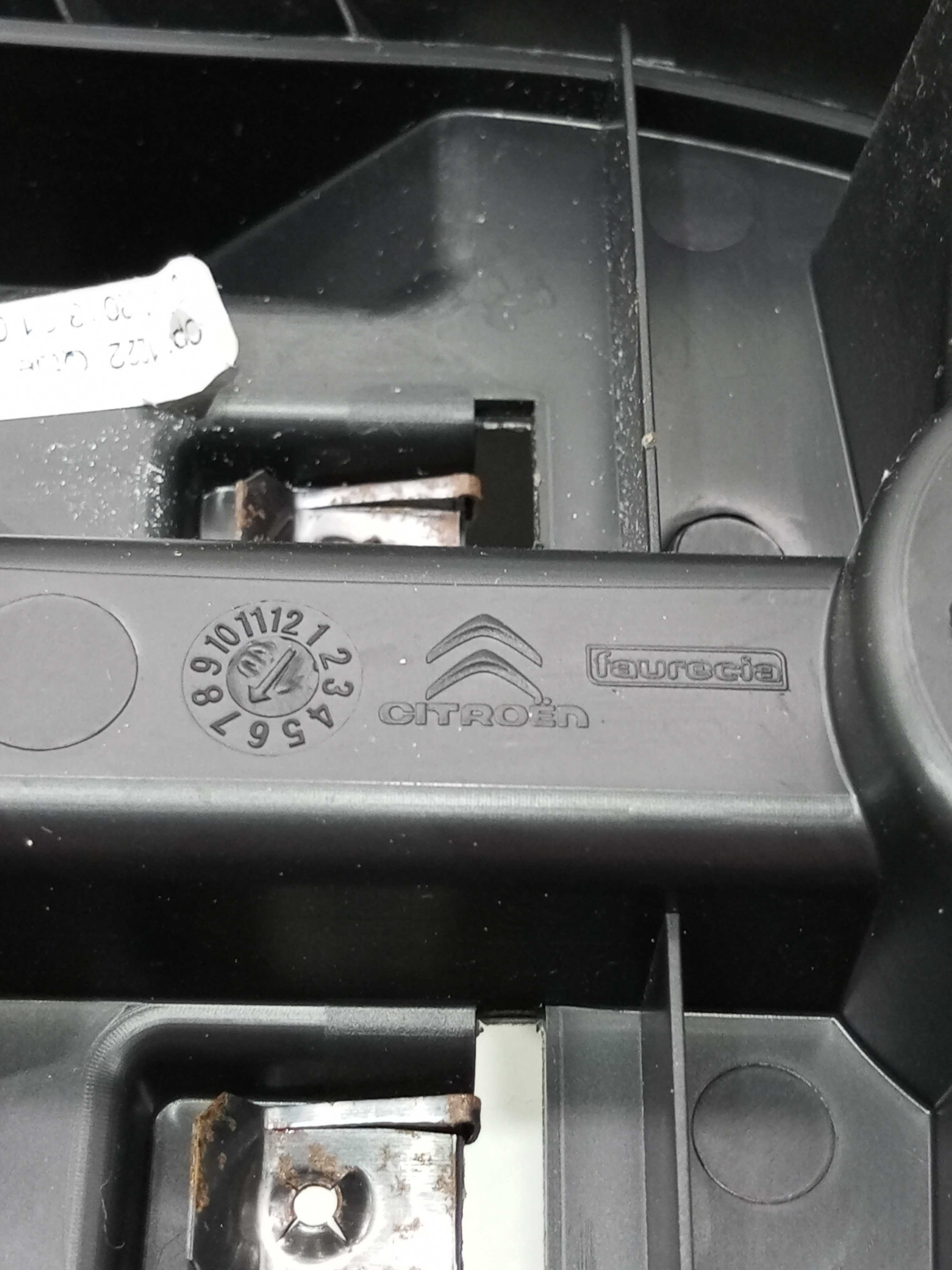 Console Central Citroen C3 1.6 2014 8
