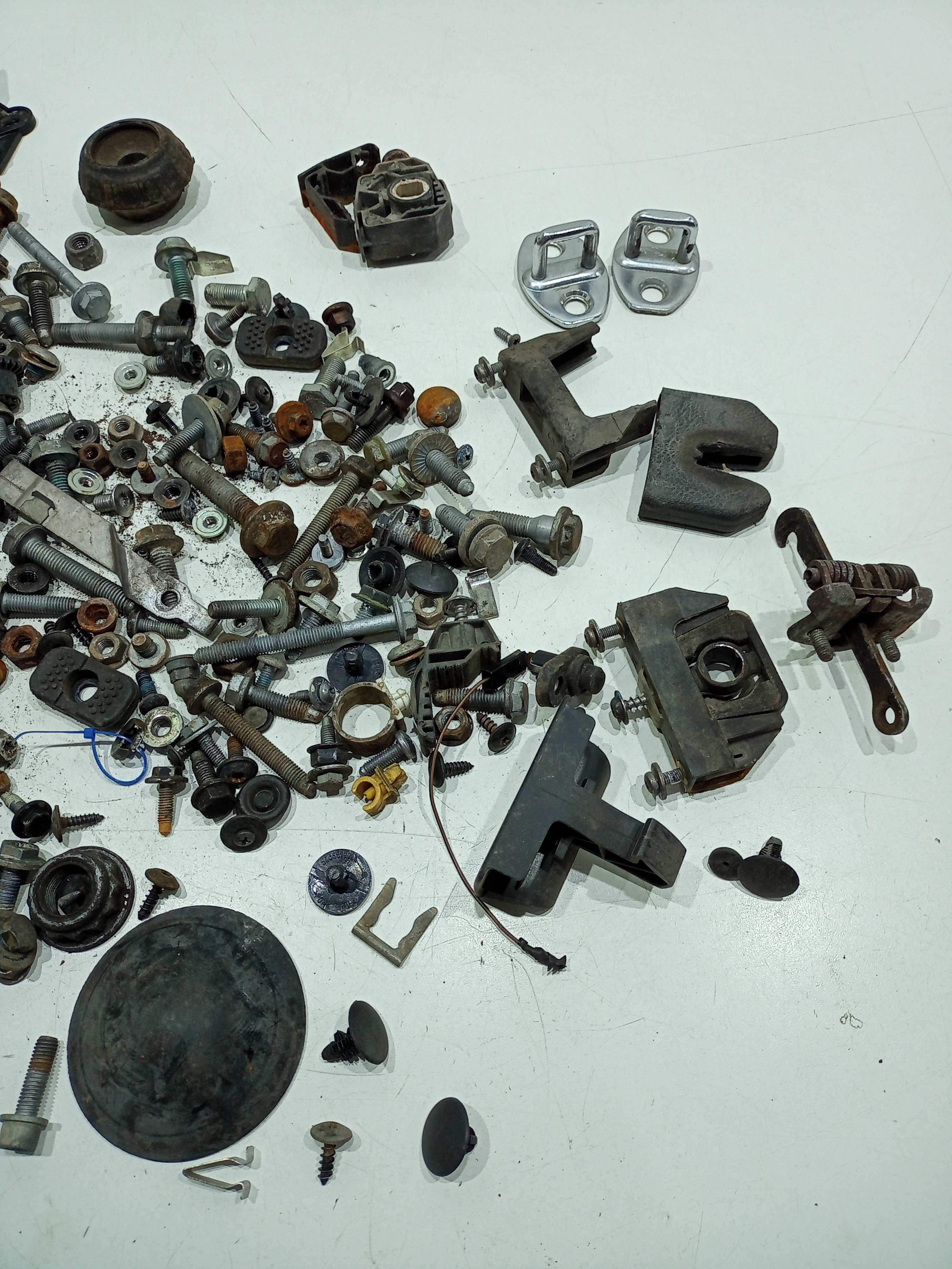 Parafusos Avulsos Volkswagen Voyage 2012 2