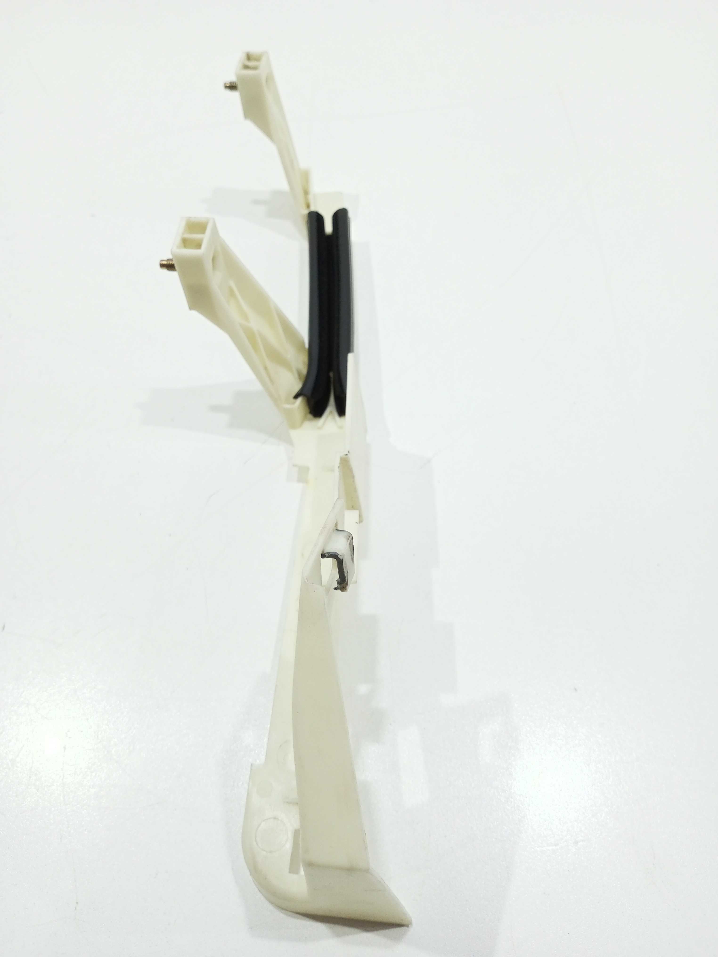 Guia Do Vidro Porta Dianteira Direita Peugeot 307 2.0 2004 5
