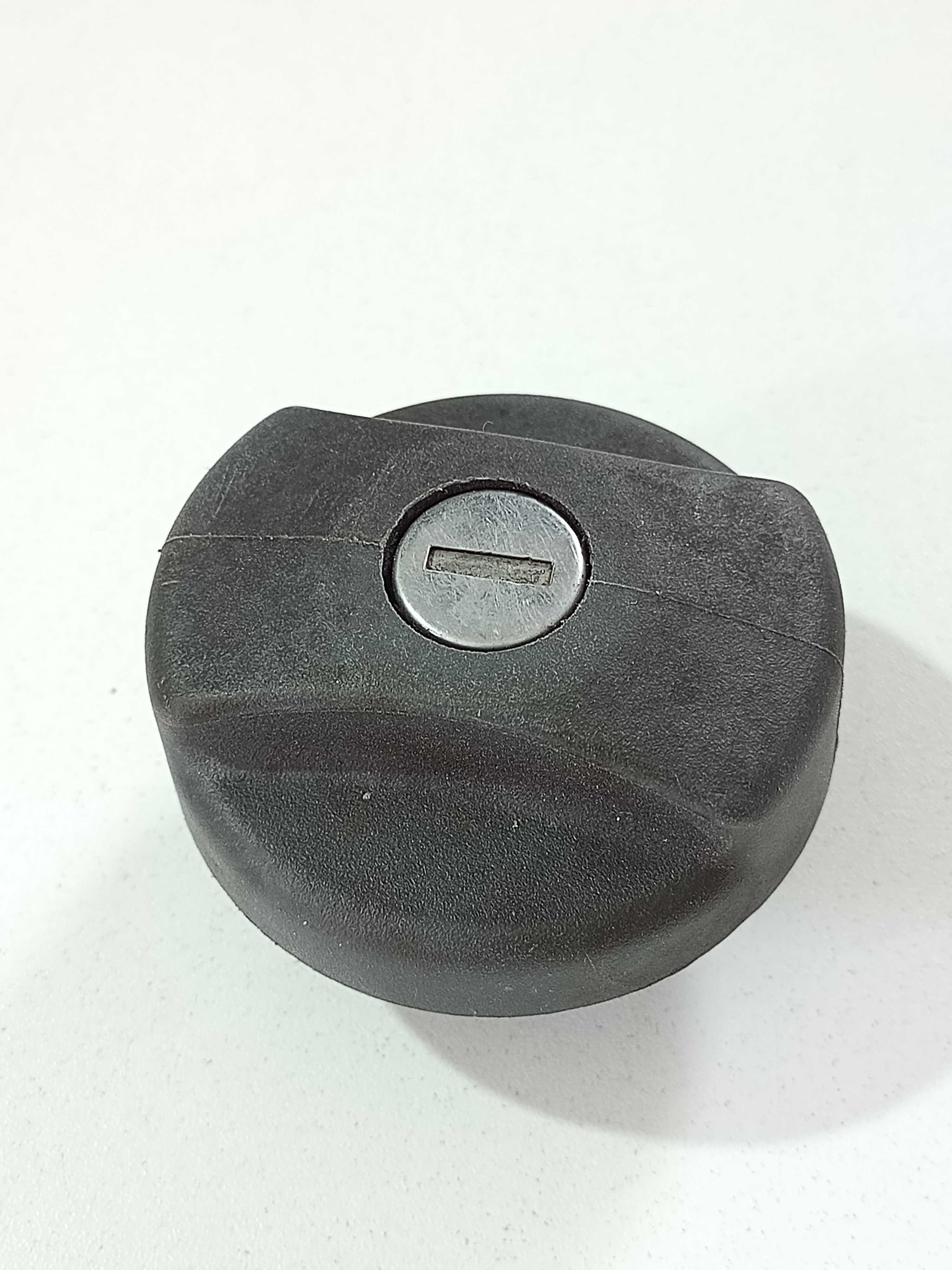 Tampa Tanque Combustível Miolo Corsa Montana 2007 93250890 1