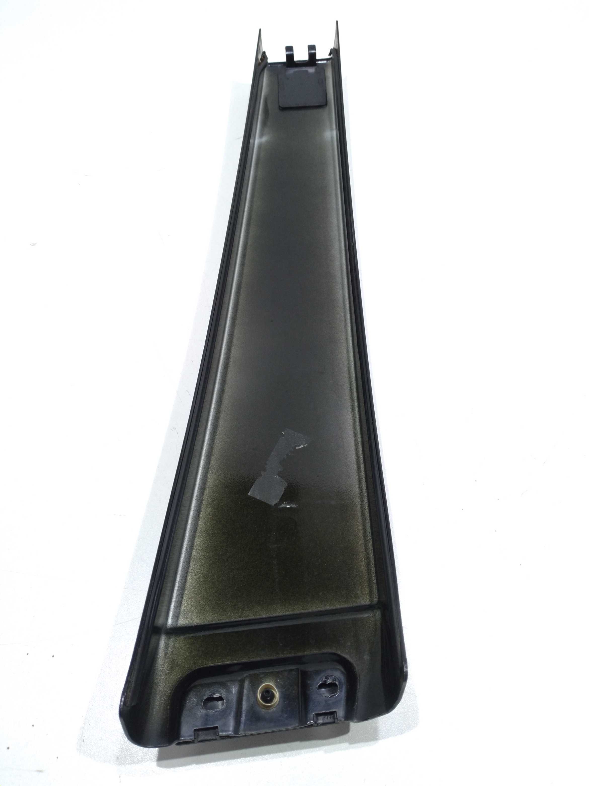 Moldura Externa Coluna Central Dir. Vw Touareg 4.2 2005 Prero 3