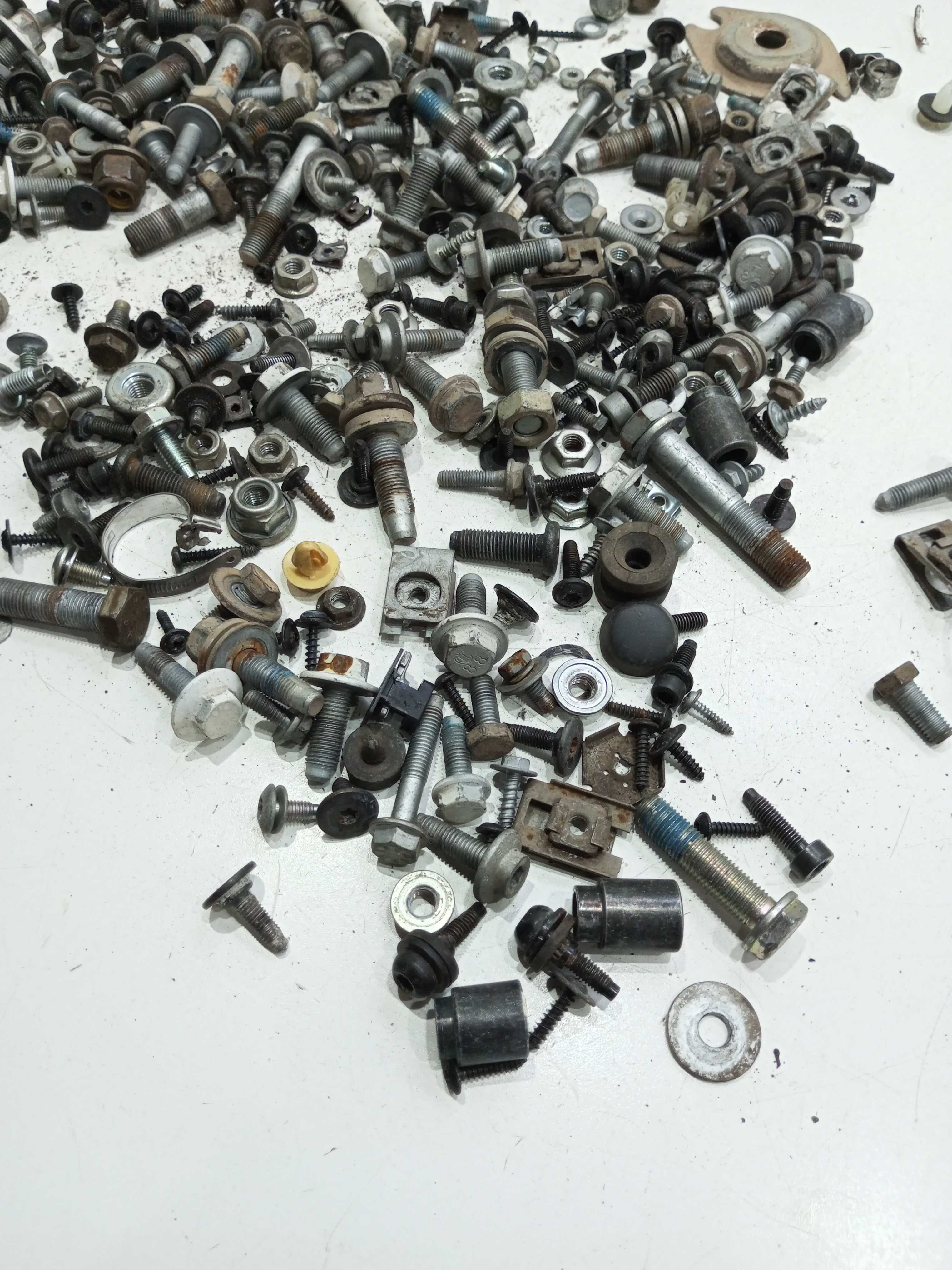 Parafusos Avulsos Fiat Fiorino 1.4 2021 4