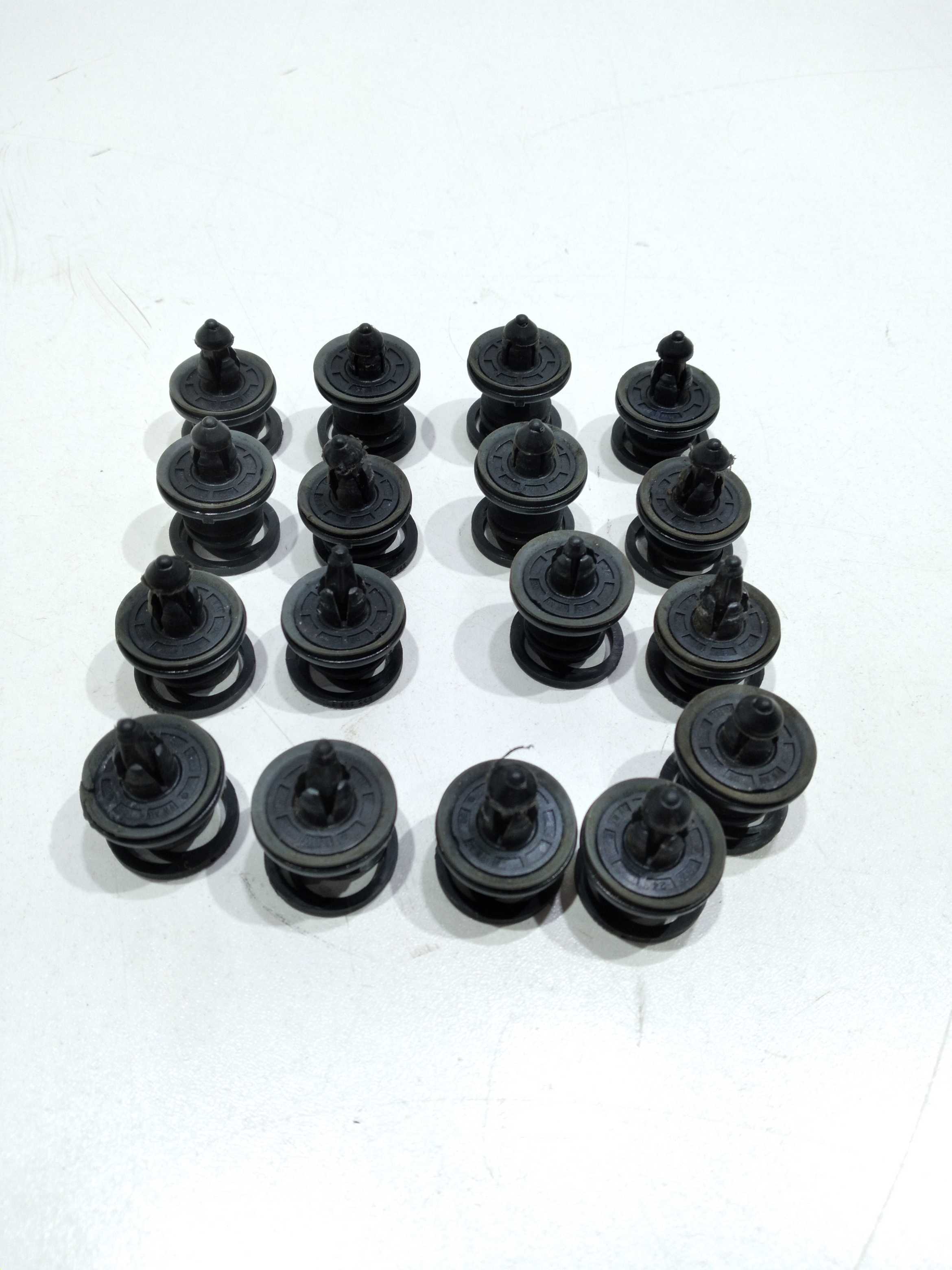 Grampos Forro De Porta Vw Touareg 4.2 V8 2005 1