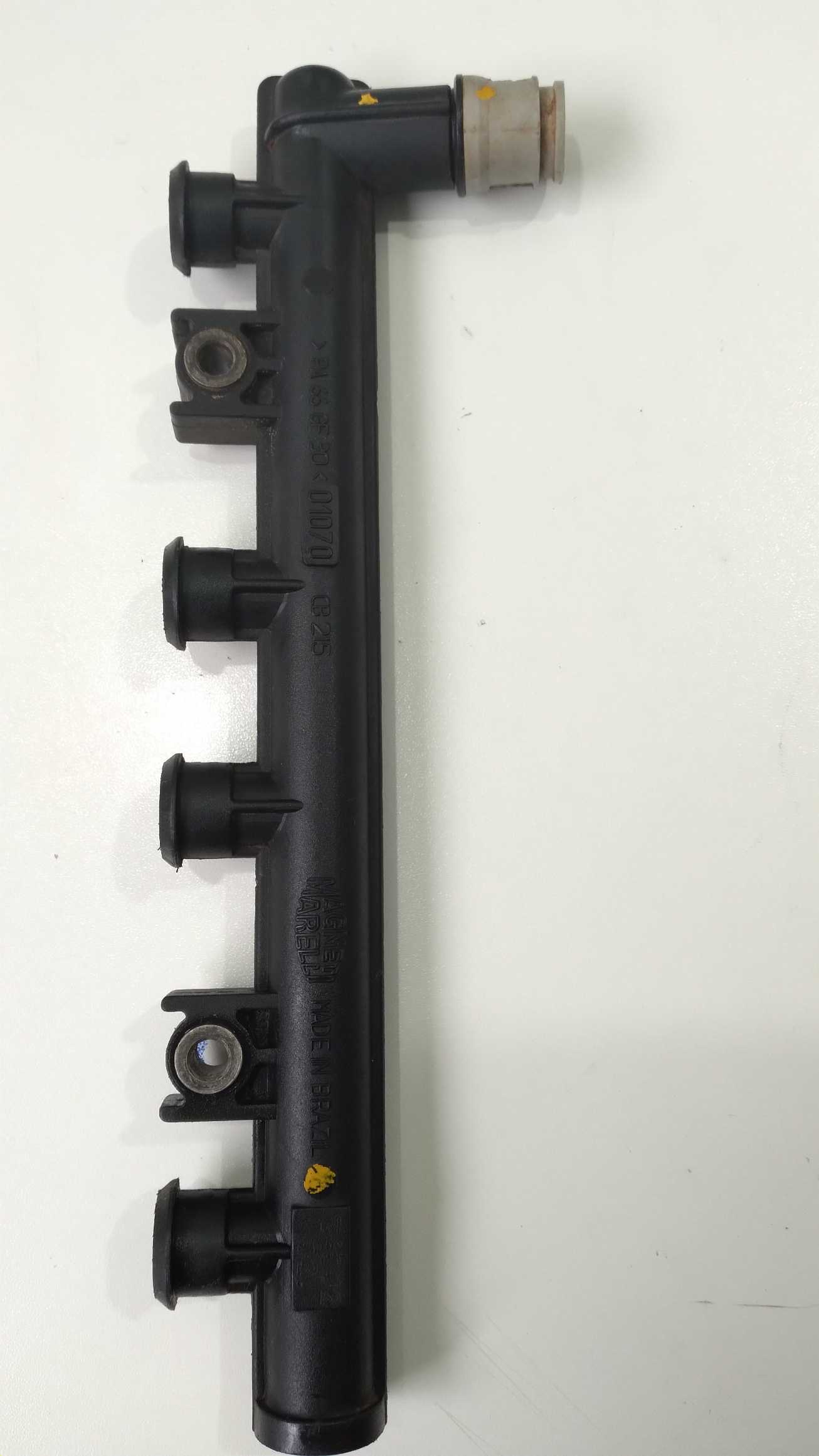 Flauta De Bicos Fiat Strada 1.3 8v  2003 2