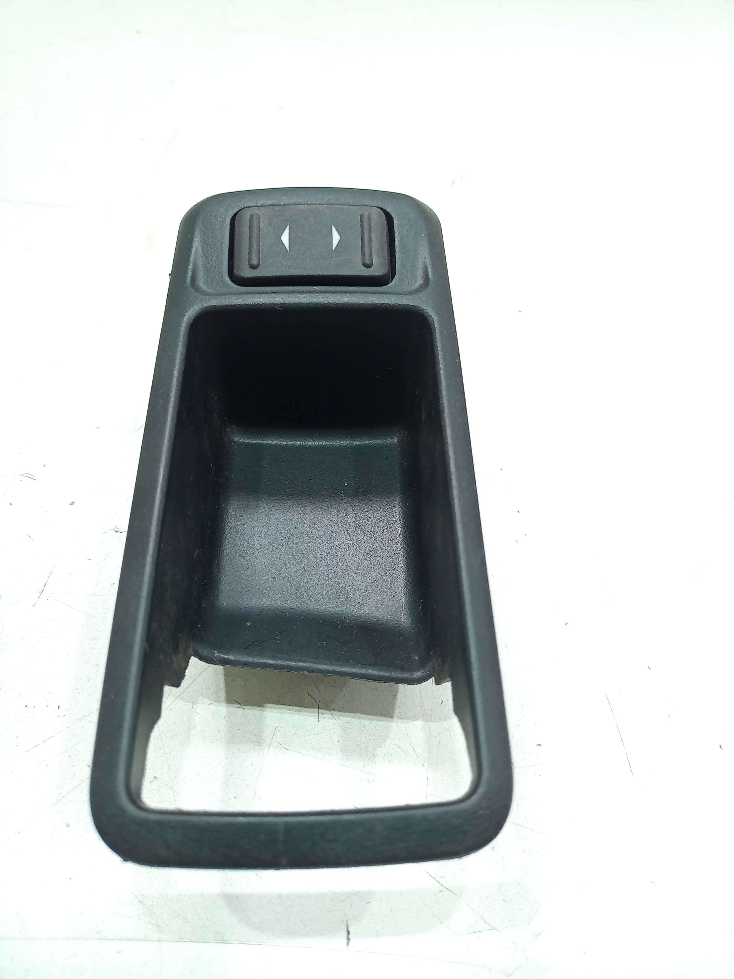 Moldura Botão Vidro Traseiro Direito Ford Focus 2013 1