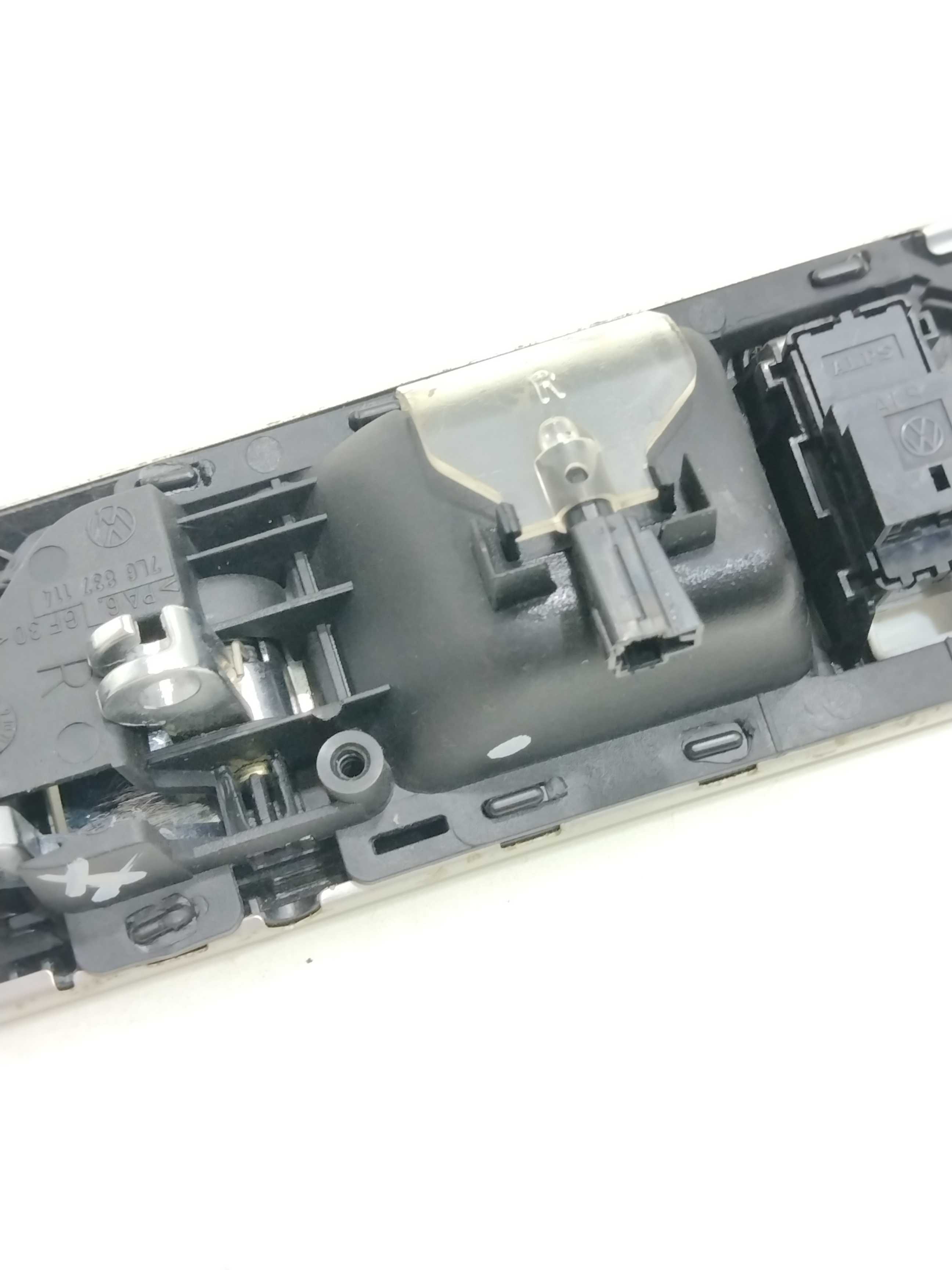 Régua Porta Maçaneta Interna Diant Direit Touareg Vw 2005 7