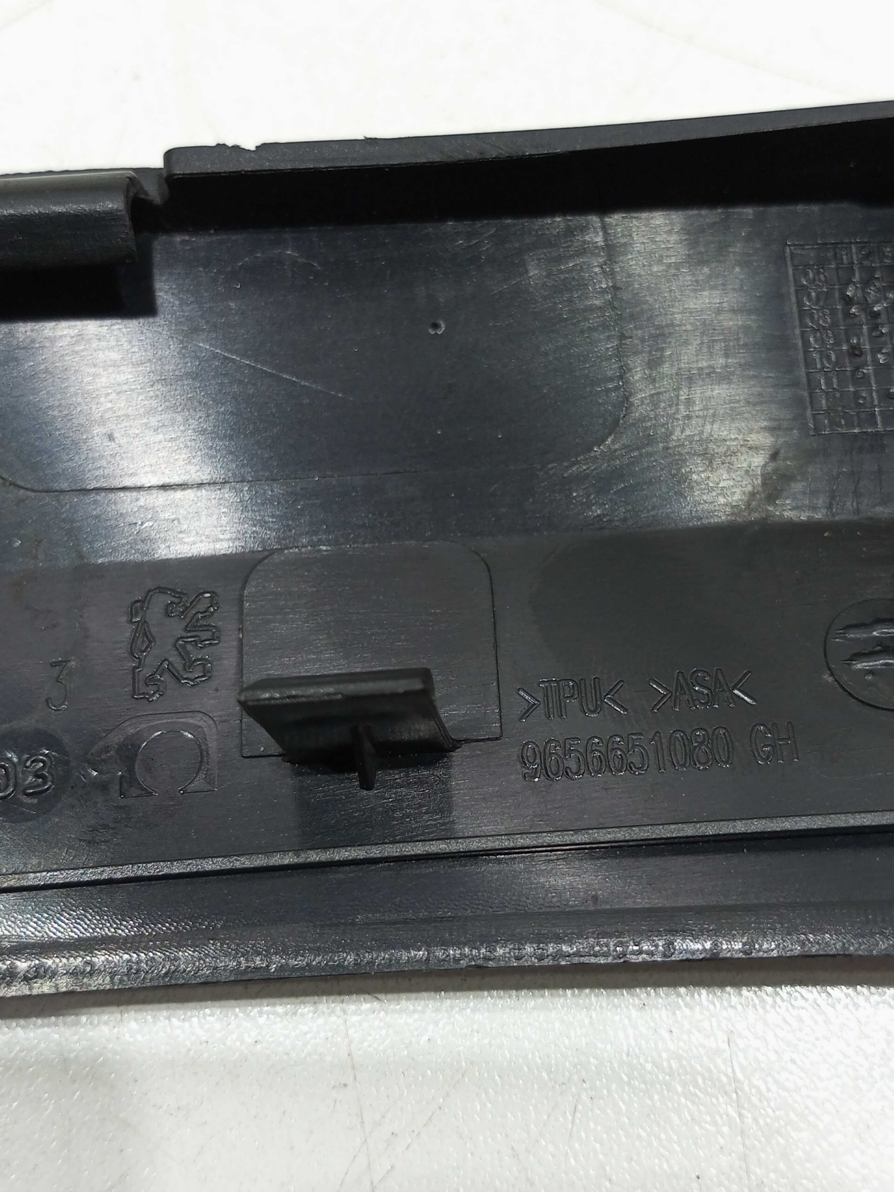 Moldura Retrovisor Externo Dianteiro Esq. Peugeot 308 2013 3