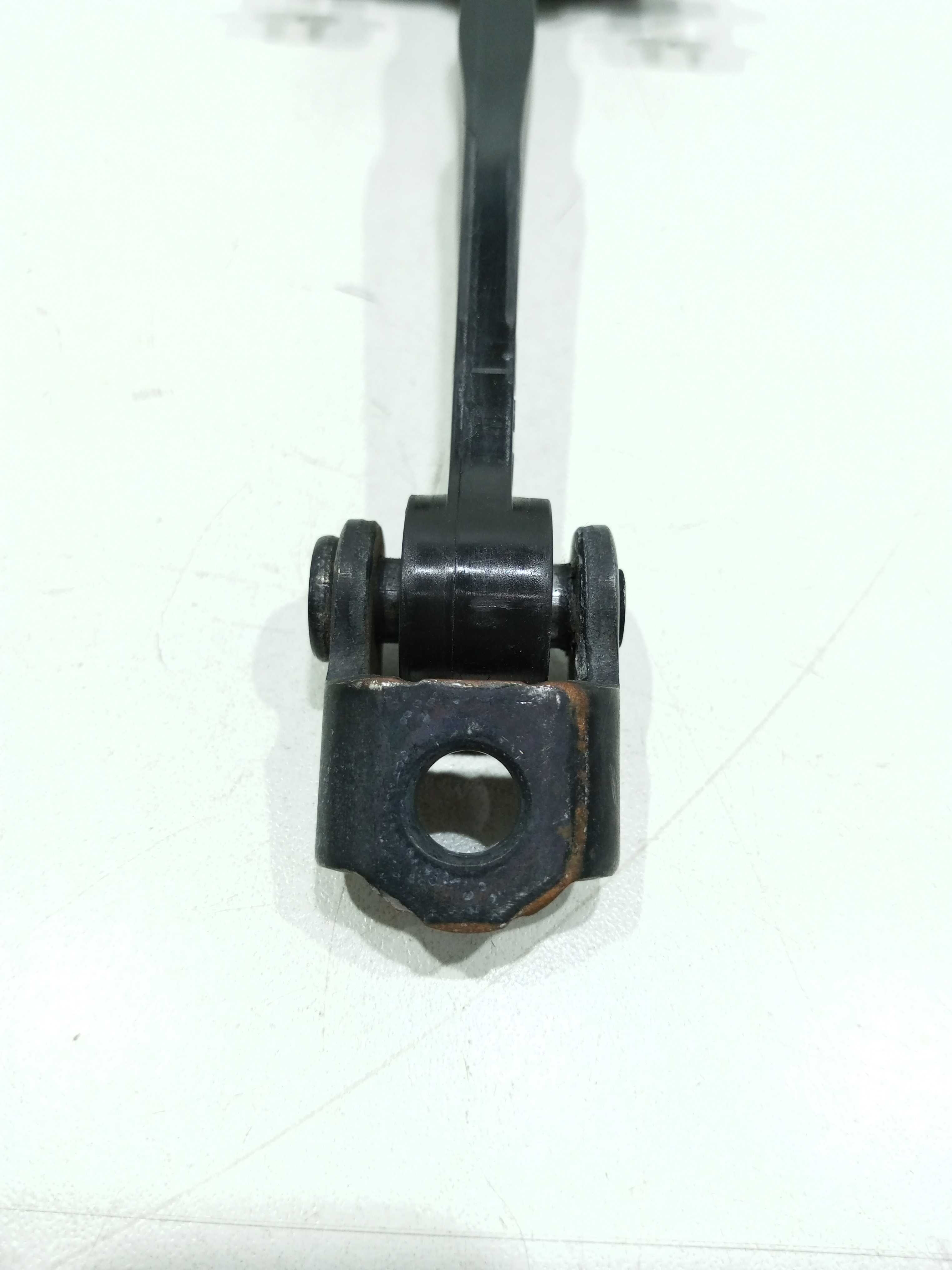 Limitador Porta Dianteira Direita Ford Ka Se 2017 2